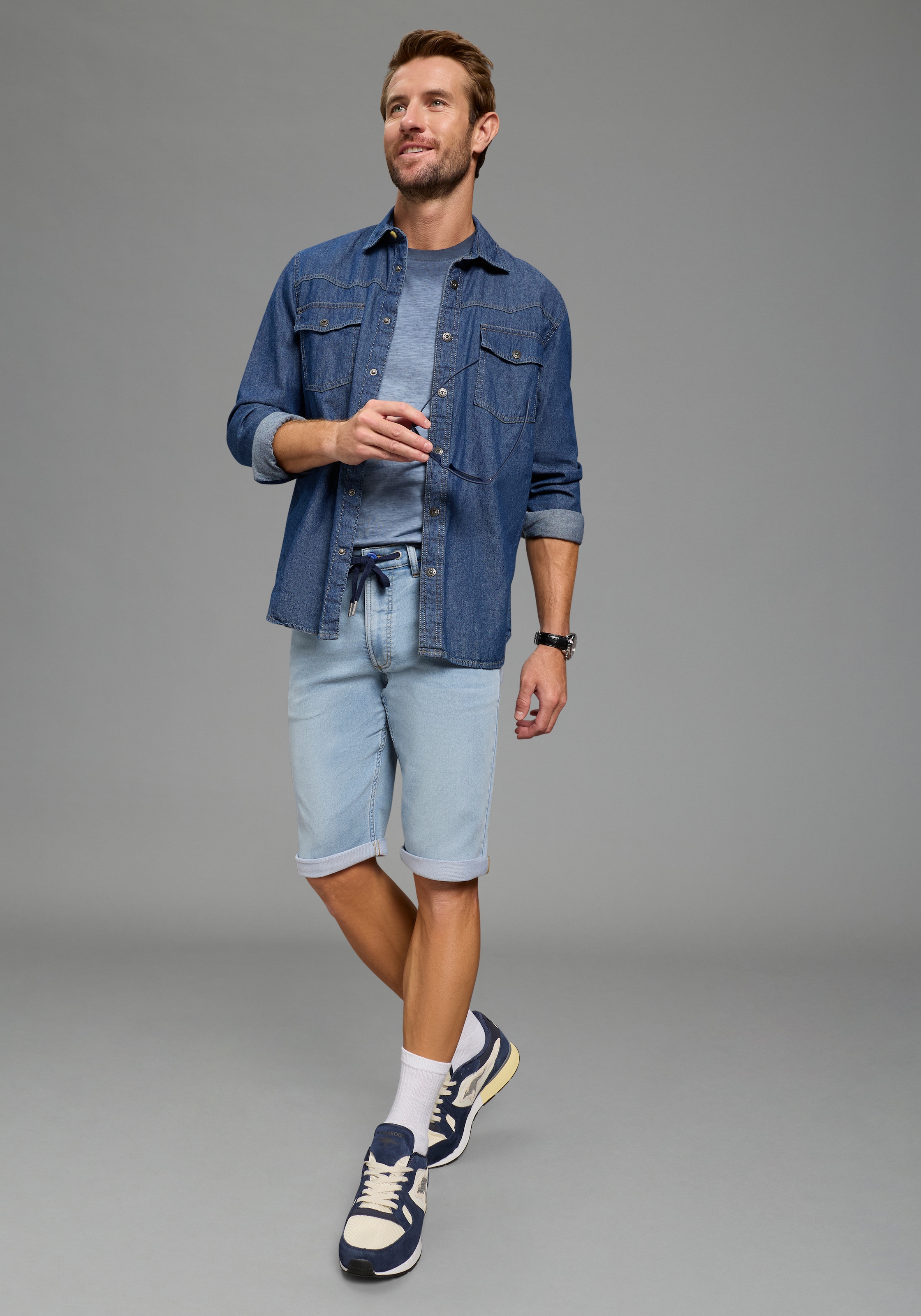 KangaROOS Jogg-Jeansbermudas Regular Fit, gerade geschnittenes Bein