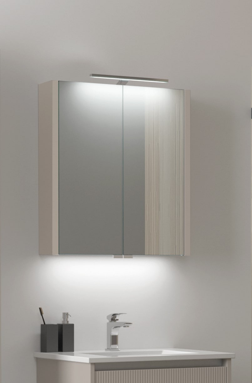 welltime Spiegelschrank »Urban«, Türen mit Soft-Close-Funktion, mit 2 Glaseinlegeböden