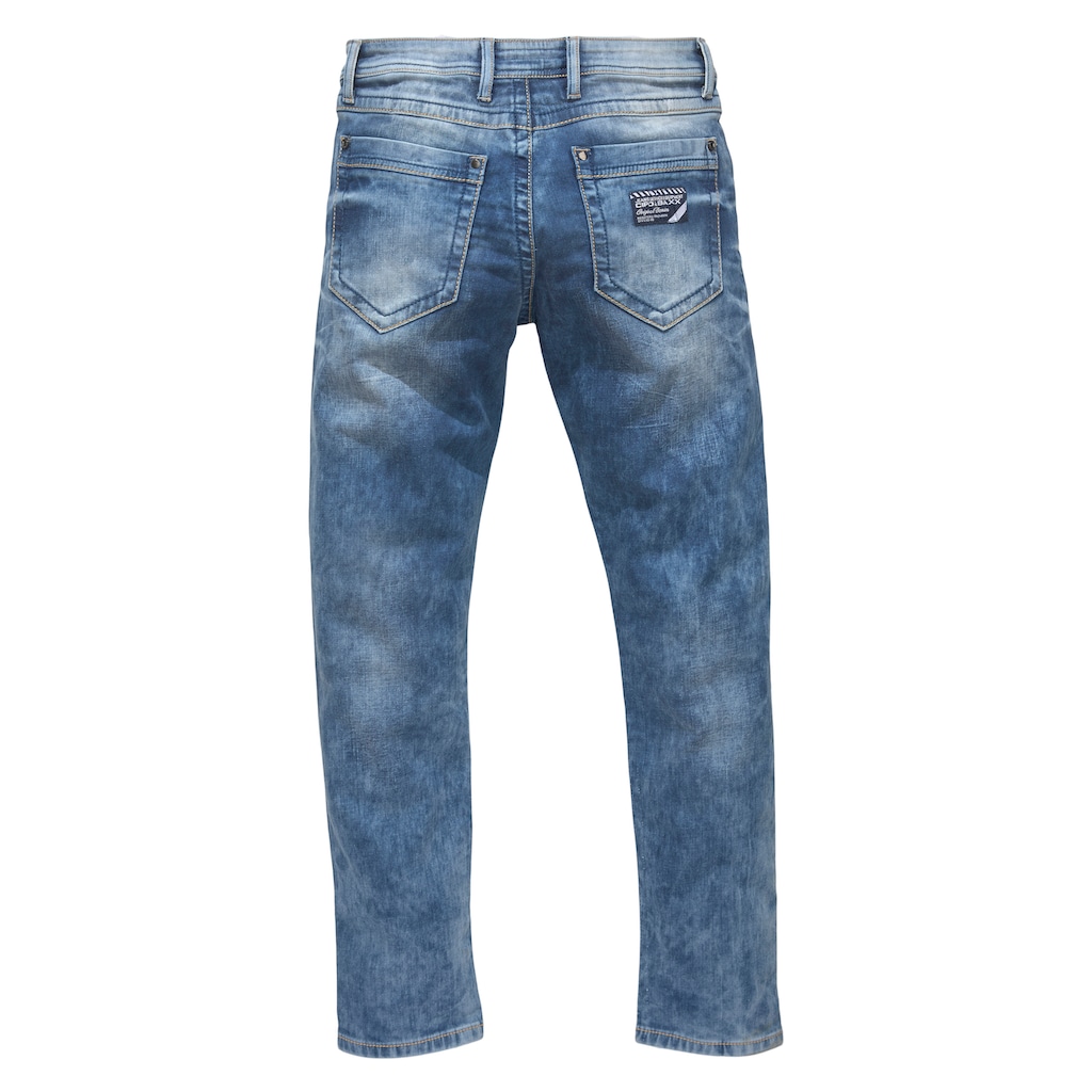 Cipo & Baxx Regular-fit-Jeans, mit markanter Waschung