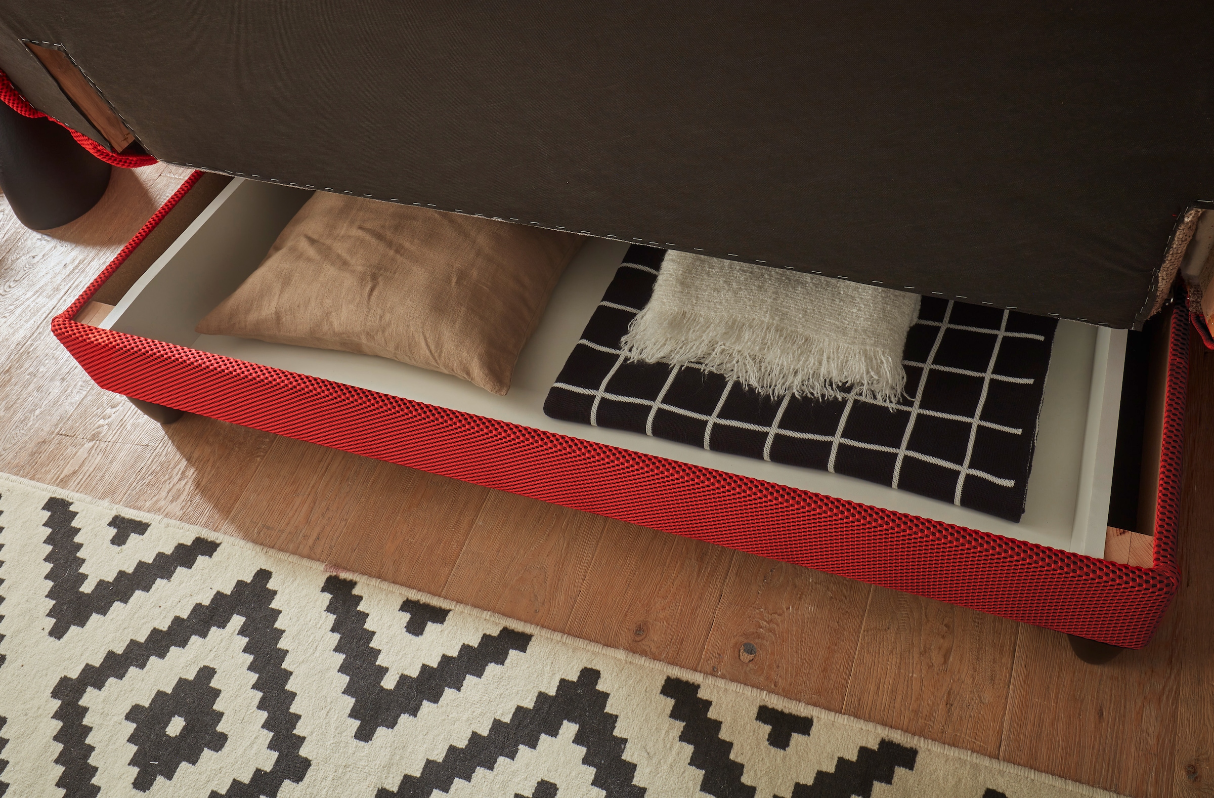 ED EXCITING DESIGN Schlafsofa »Amalia«, mit Bettkasten & 2 Zierkissen