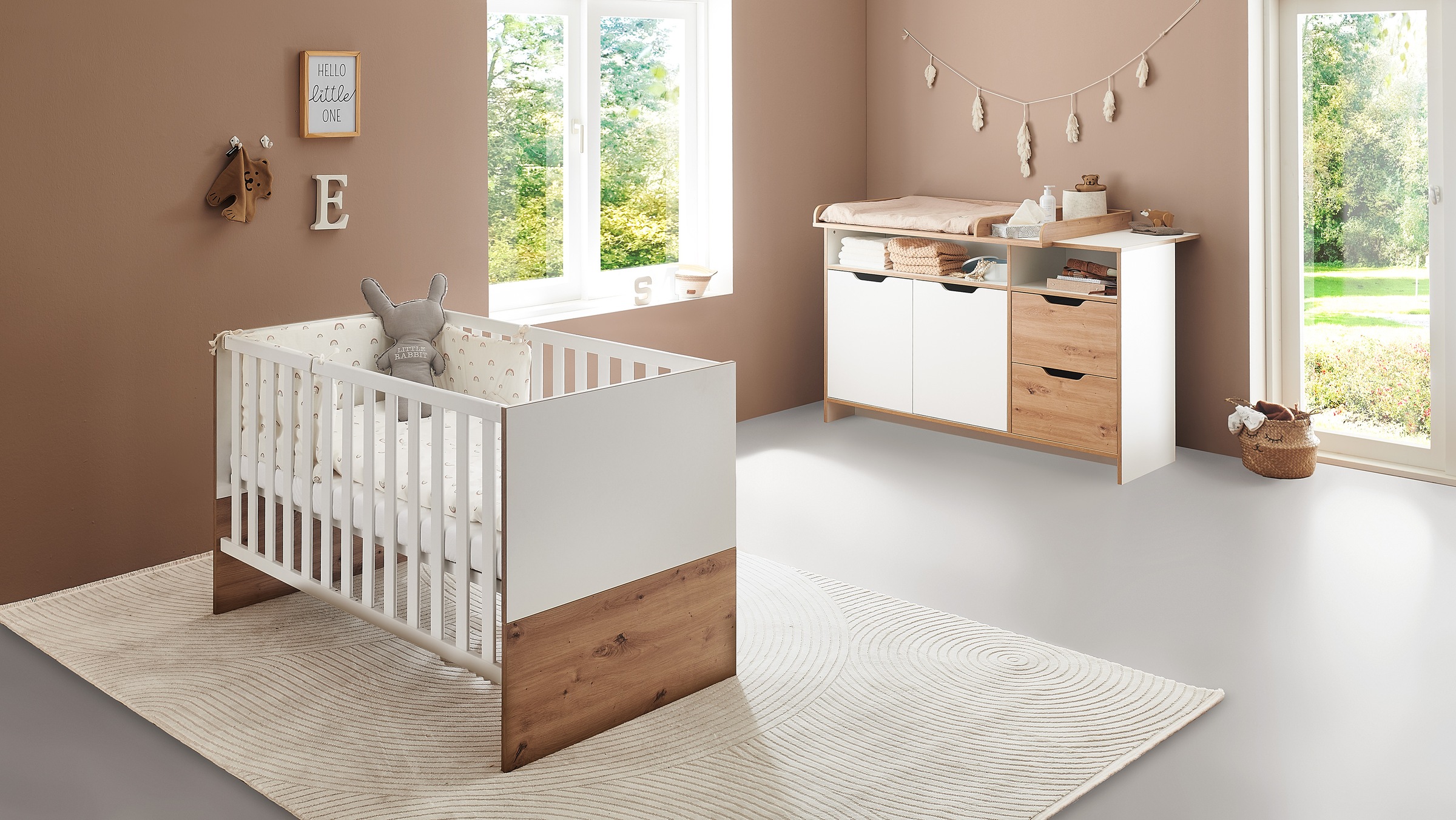 arthur berndt Babymöbel-Set »Babyzimmer Set »Maxim« 2-teilig«, (Spar-Set, 2 tlg., Babymöbel-Set »Maxim« bestehend aus Kinderbett und Wickelkommode), Gedämpfte Türen und Schubkästen