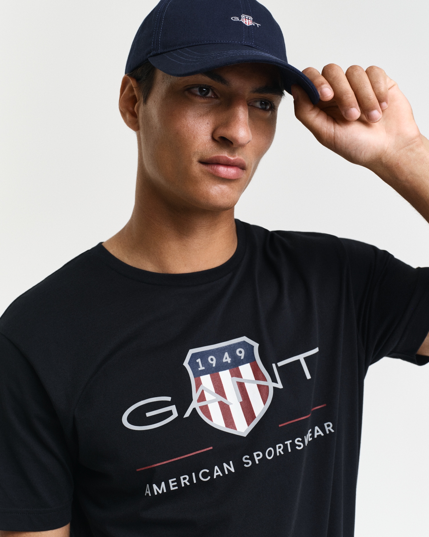 Gant T-Shirt »REG ARCHIVE SHIELD SS T-SHIRT«, mit Logodruck auf der Brust
