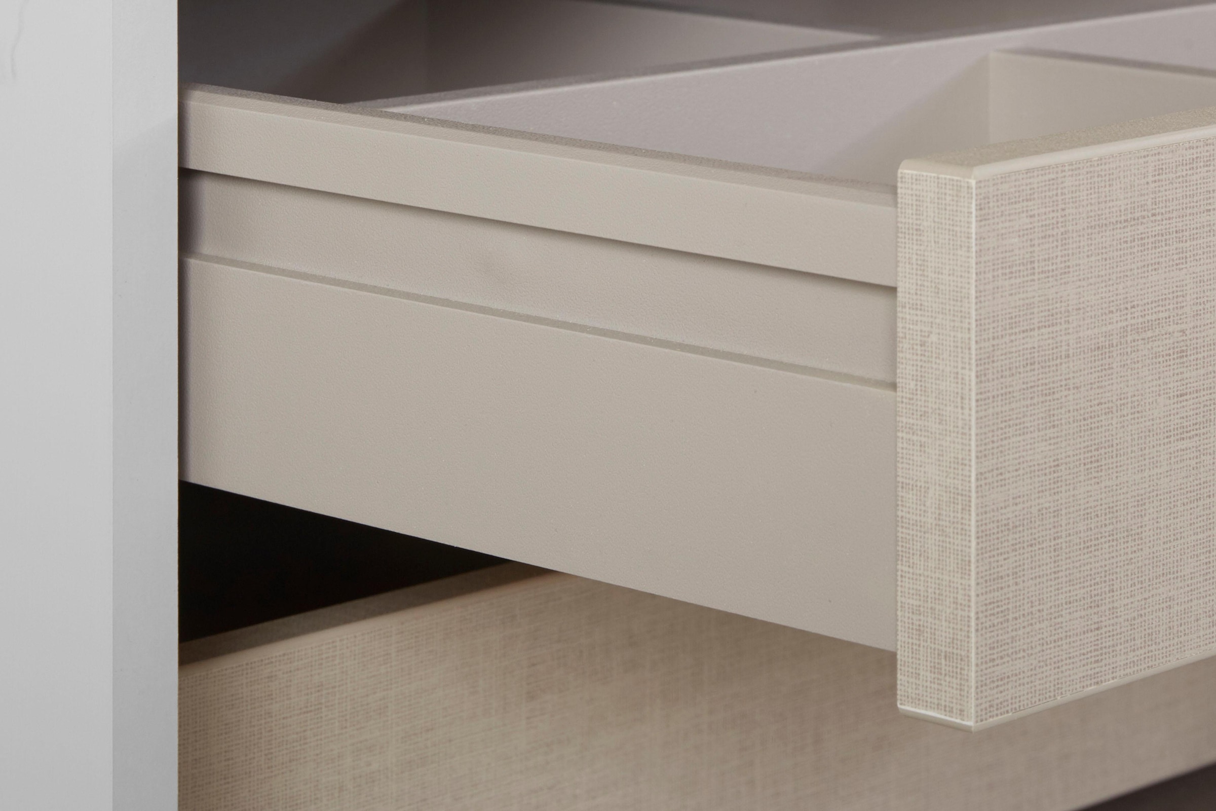 rauch Schwebetürenschrank »Kleiderschrank Schrank Garderobe Wäscheschrank BESTSELLER KEPAN«, inkl. Schubladen-Einsatz und extra Einlegeböden MADE IN GERMANY