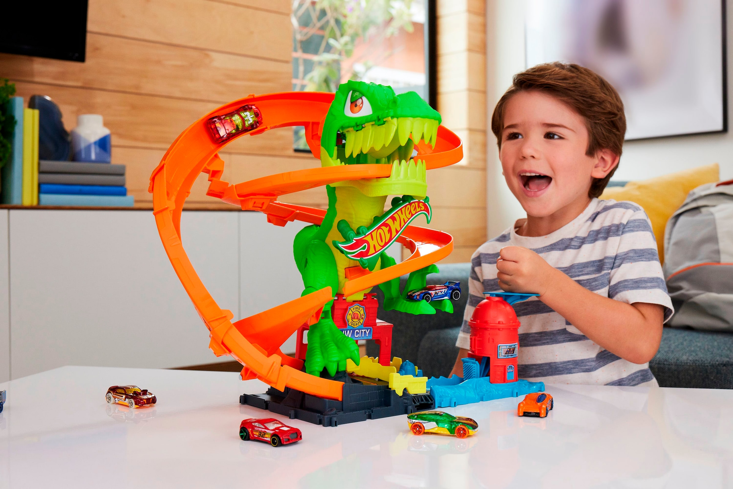 Hot Wheels Autorennbahn »Hot Wheels City T-Rex-Feuerschlacht«