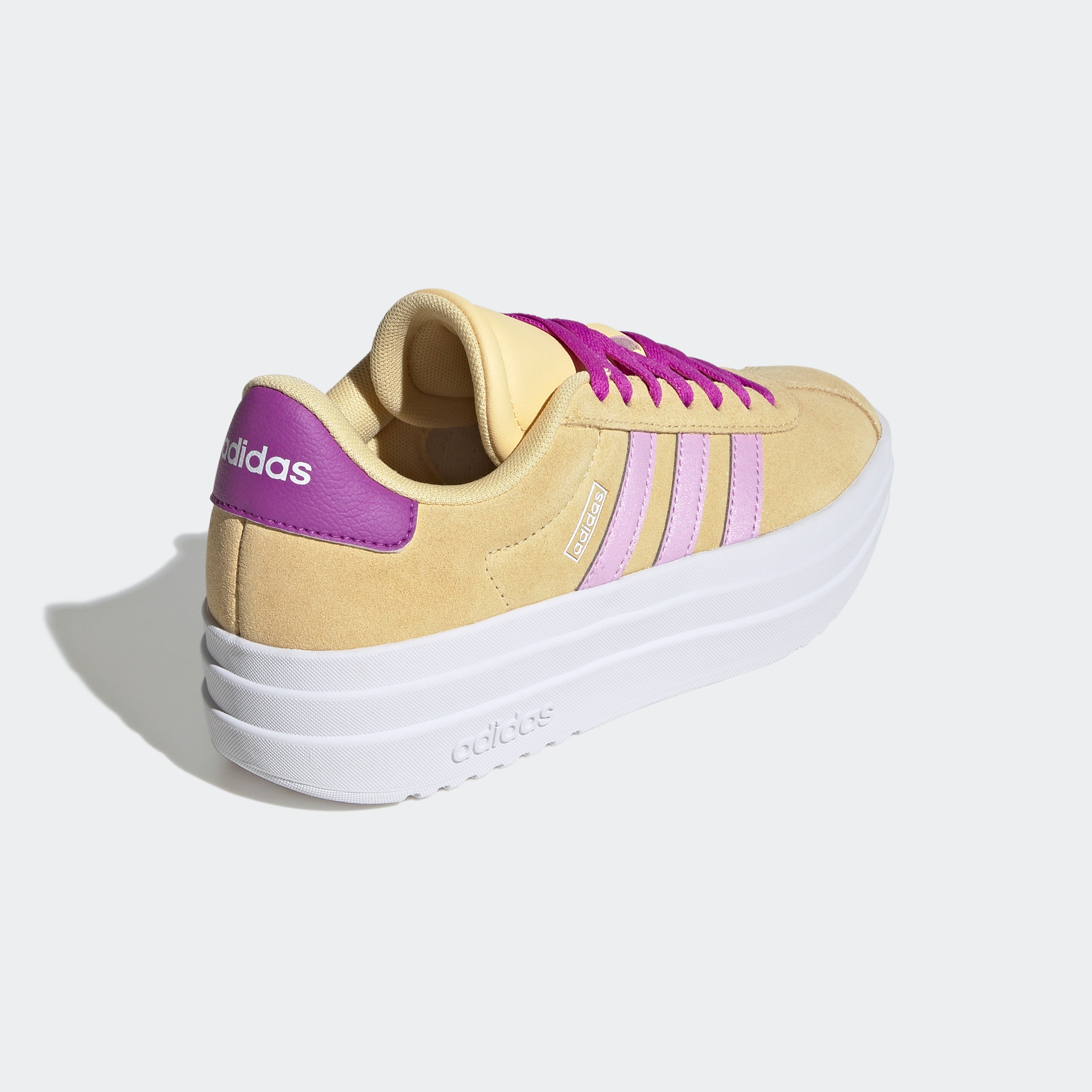 adidas Sportswear Plateausneaker »VL COURT BOLD LIFESTYLE KIDS«, Design auf den Spuren des adidas Gazelle Bold