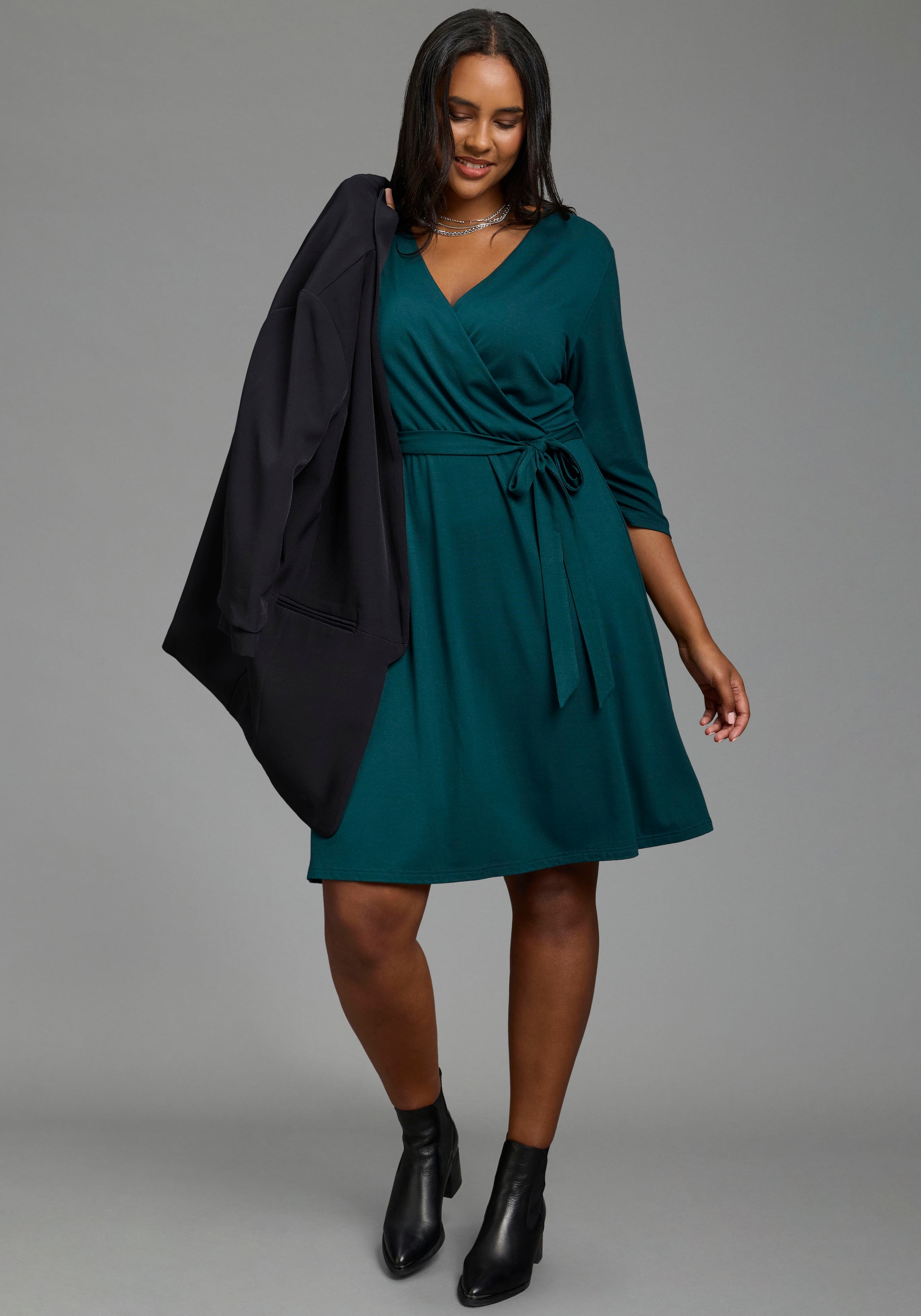 Laura Scott CURVE Longblazer »Große Größen« feminin geschnittener Blazer, figurumspielende Passform