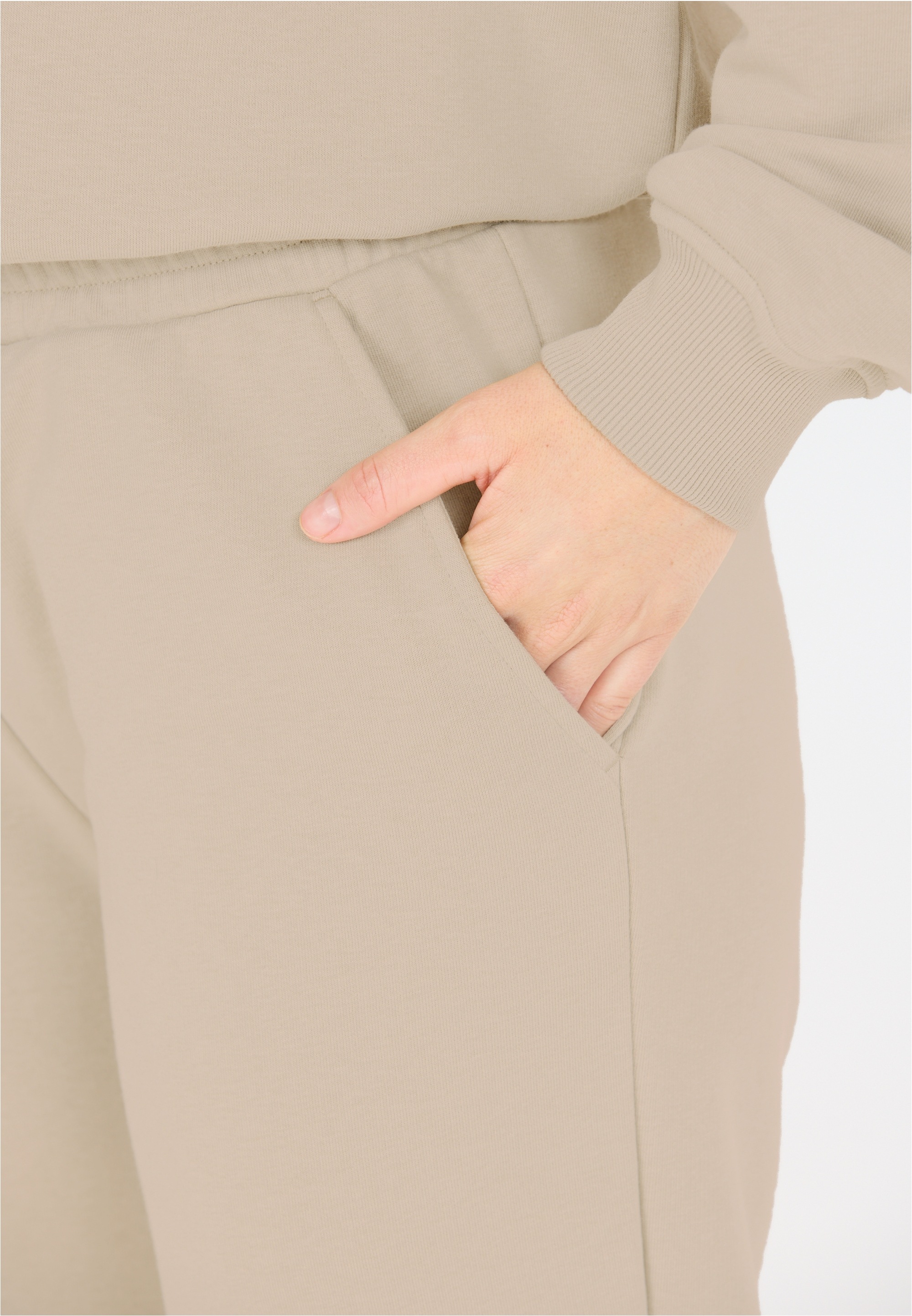 CRUZ Sweathose »Rusvil«, Aus atmungsaktivem Material