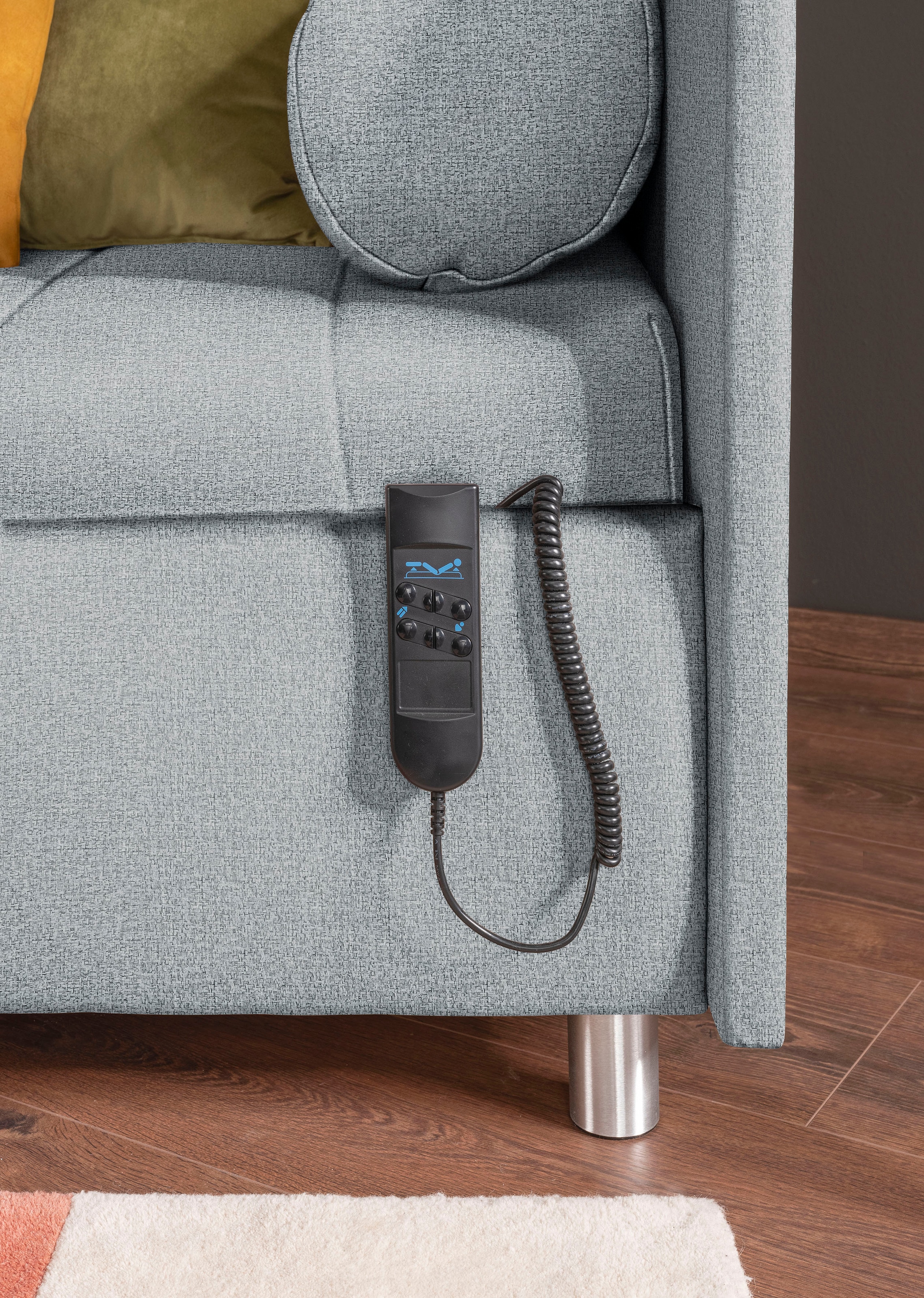 alina Schlafsofa »Kiana«, Liegefläche 90/200 cm oder 100/200 cm, Bettkasten, Zierkissen-Set