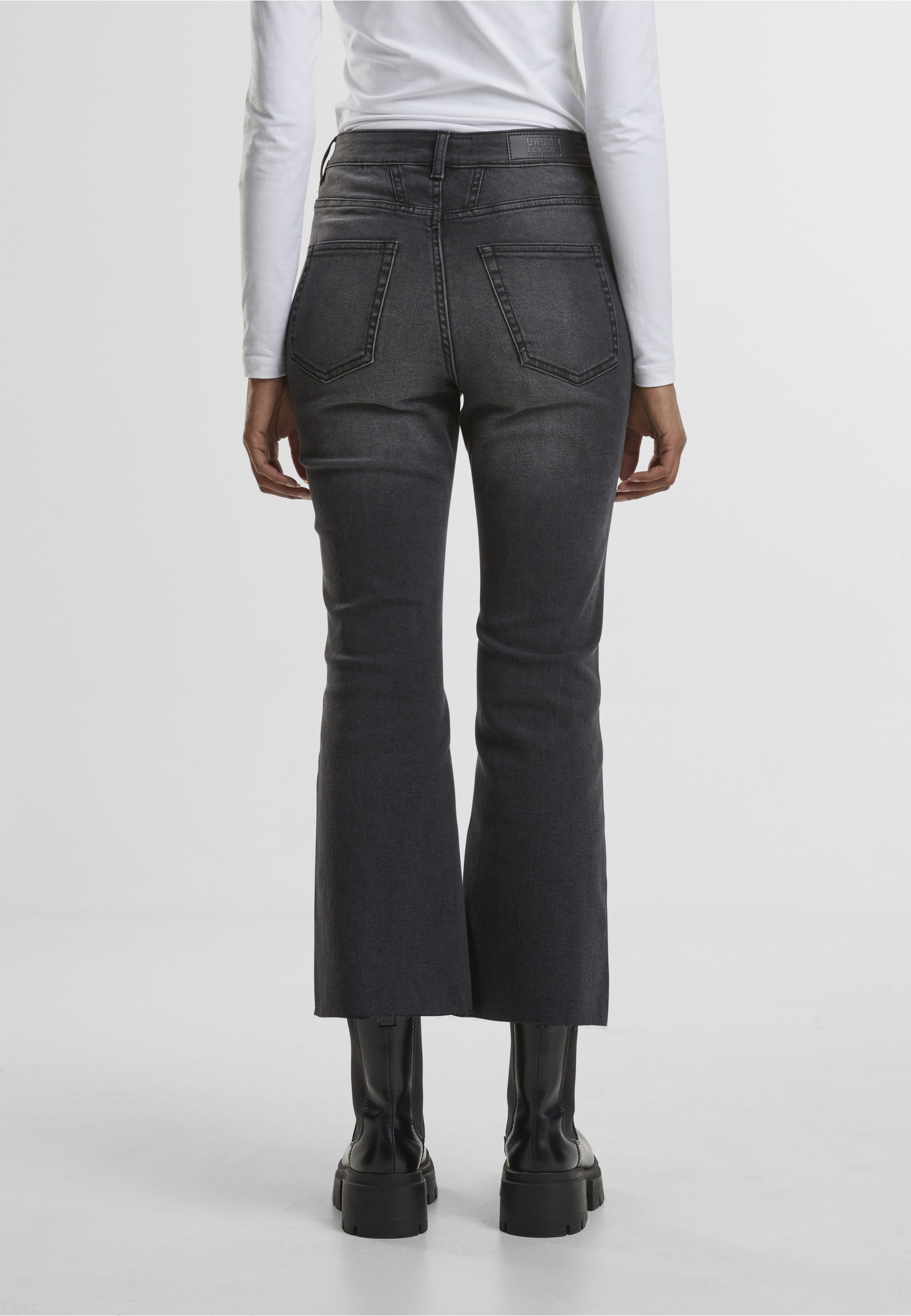 URBAN CLASSICS Bequeme Jeans »Urban Classics Ladies Cropped Flared Denim Pants«
