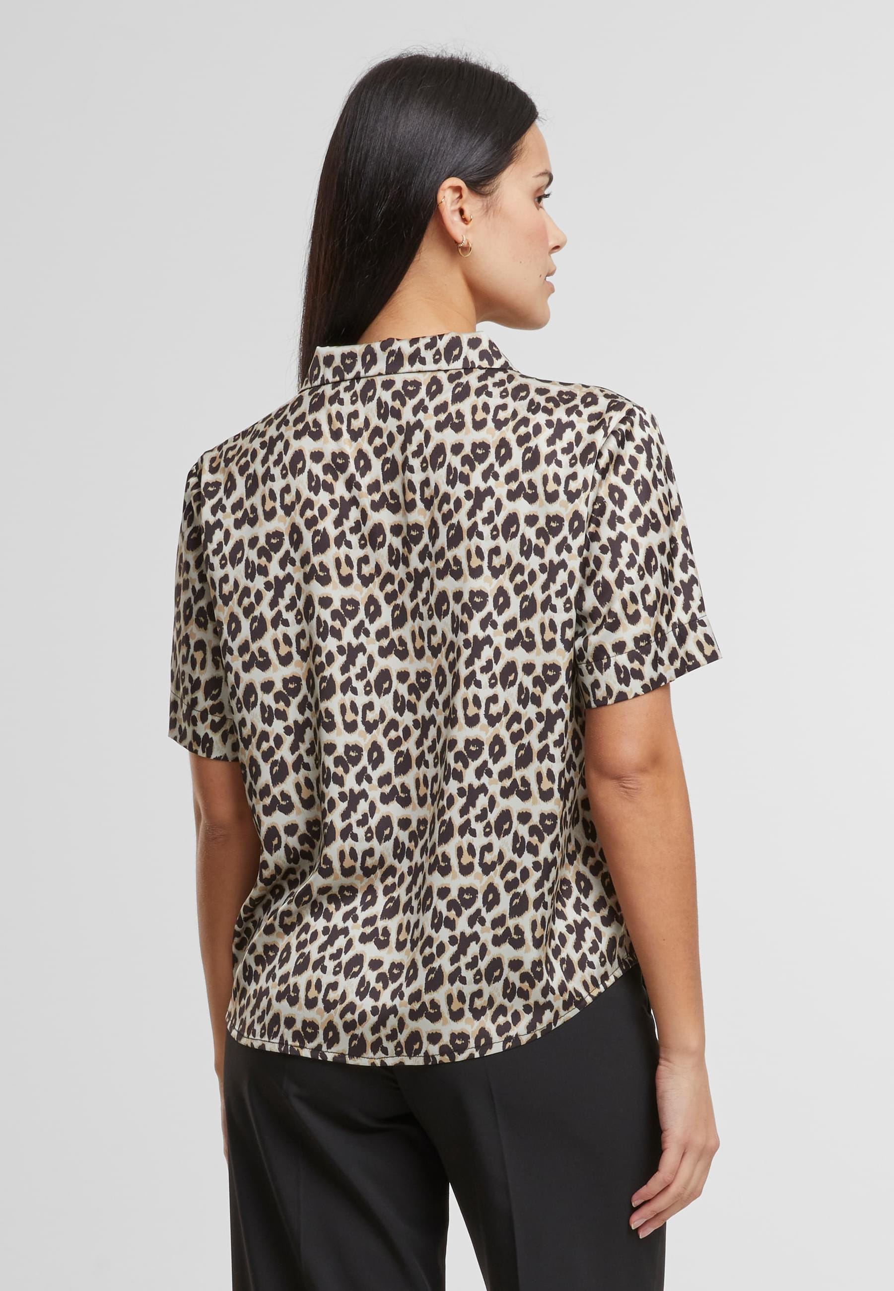 URBAN CLASSICS Langarmhemd »Urban Classics Ladies Leo Resort Shirt«