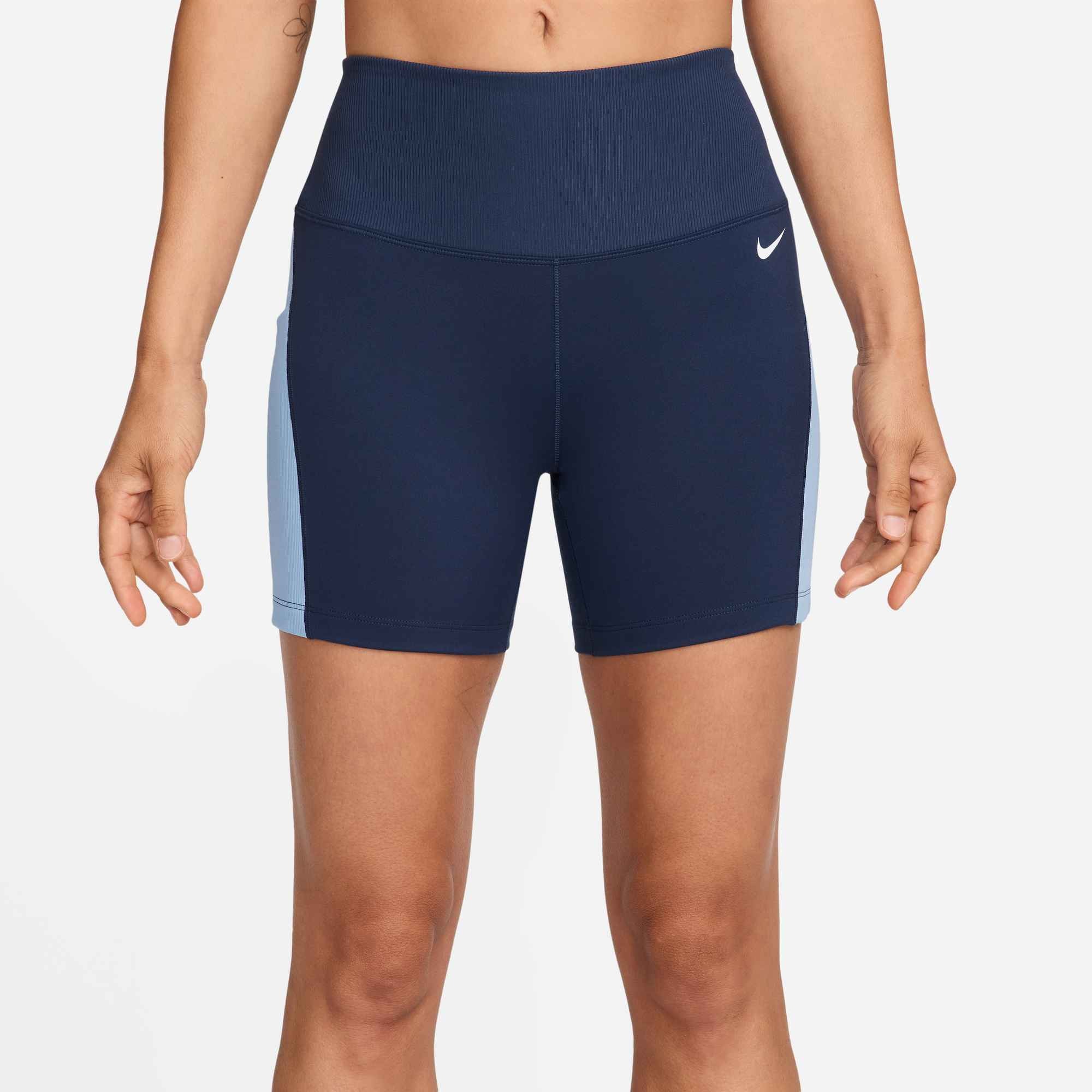 Nike Trainingsshorts »W NK DF ONE HR 5IN SHORT B«  mit Dri-FIT-Technologie, mittelschweres, weiches Material