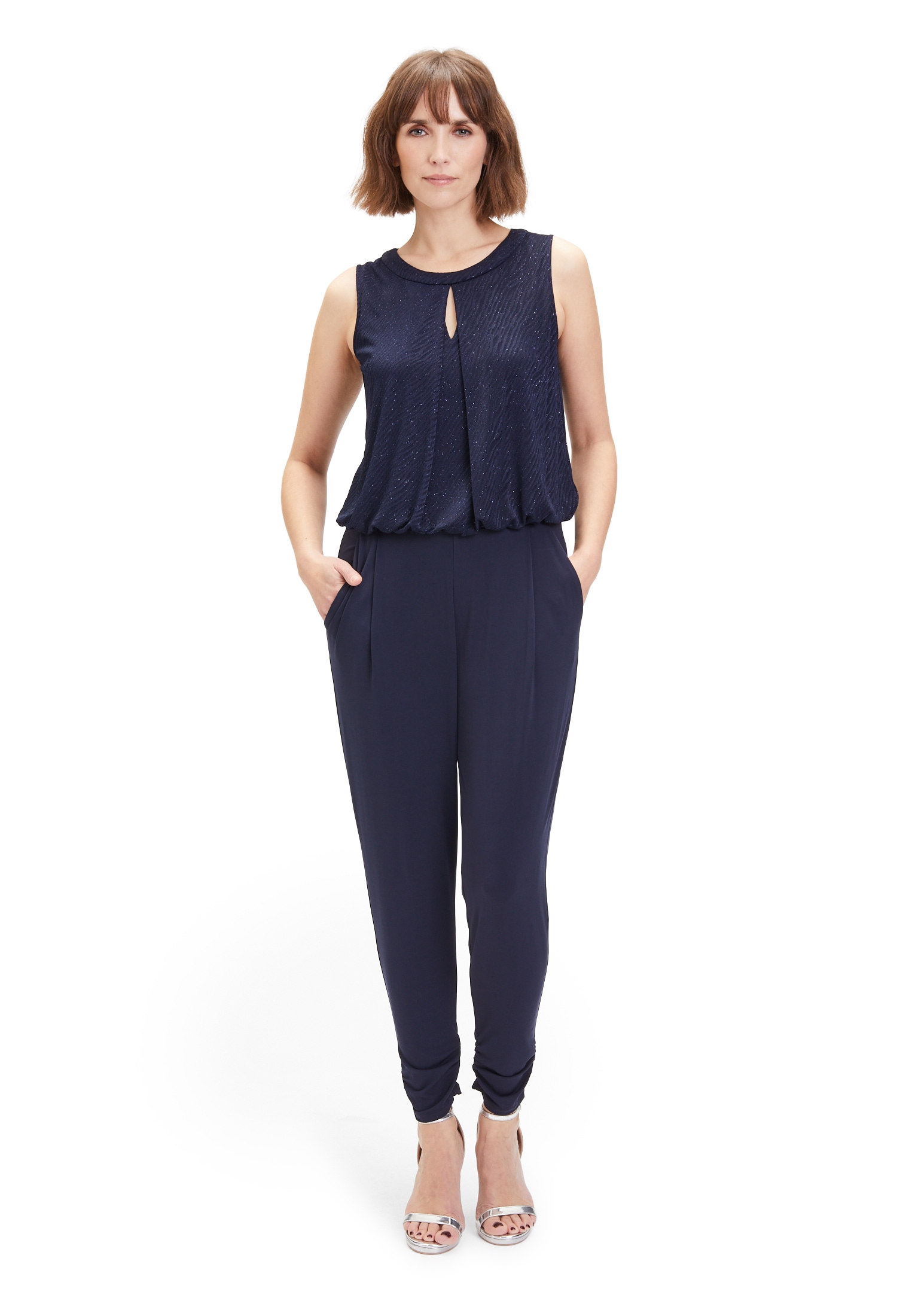 Vera Mont Overall "Vera Mont Damen Jumpsuit im Glitzer-Look", (1 tlg.), Gli günstig online kaufen