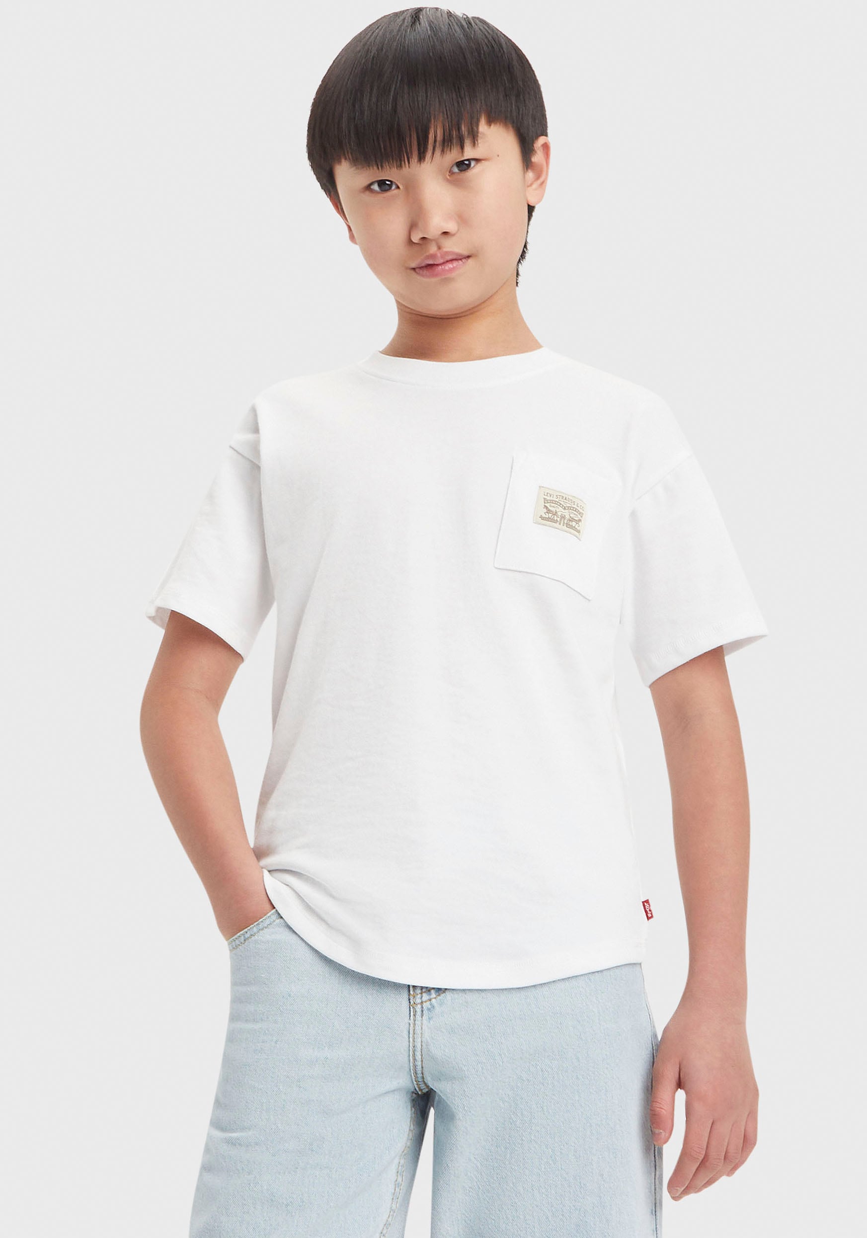 T-Shirt »LVB CURVED HEM POCKET TEE«, for BOYS