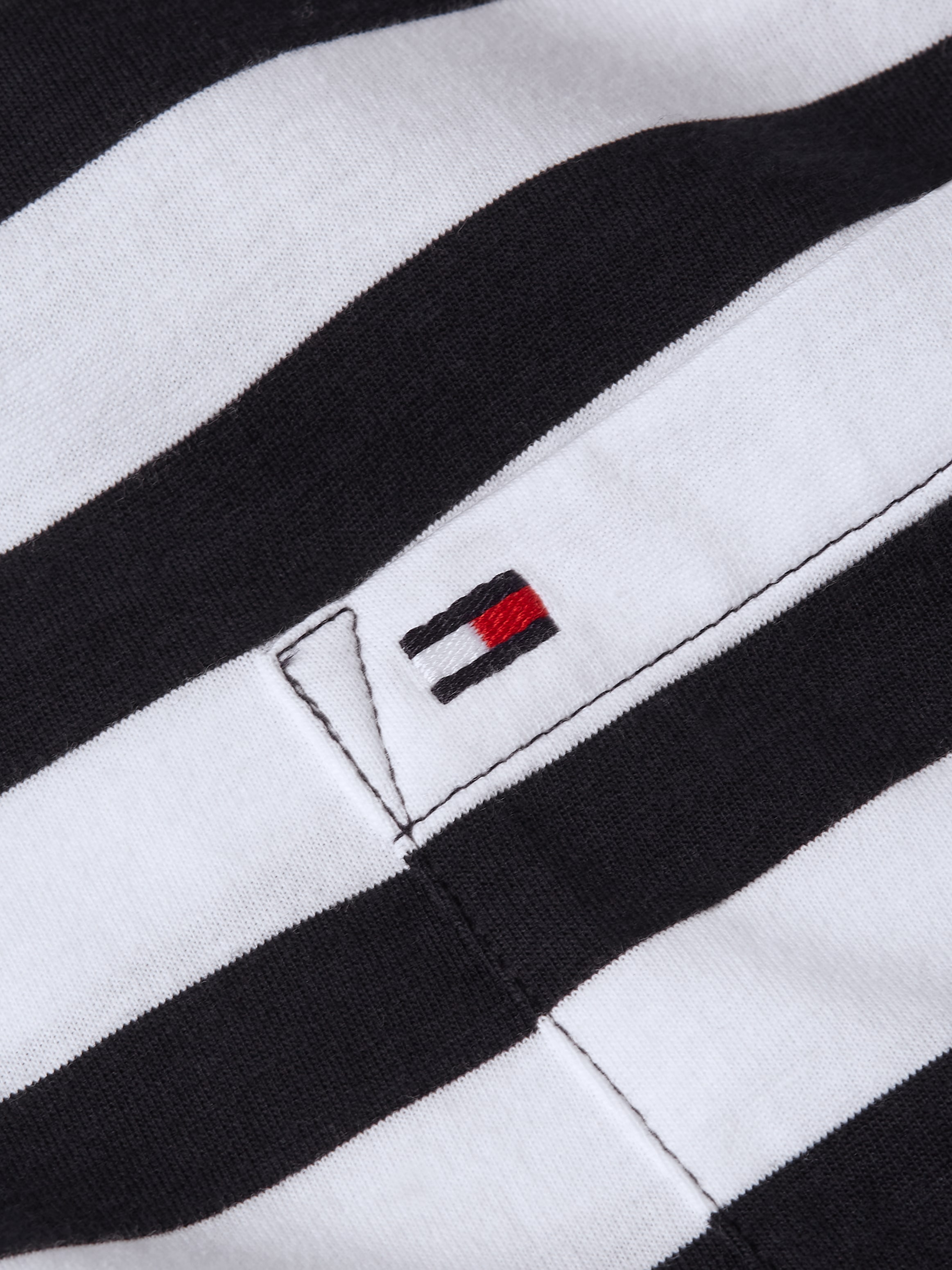 Tommy Hilfiger T-Shirt »ESSENTIAL SOLID POCKET TEE«