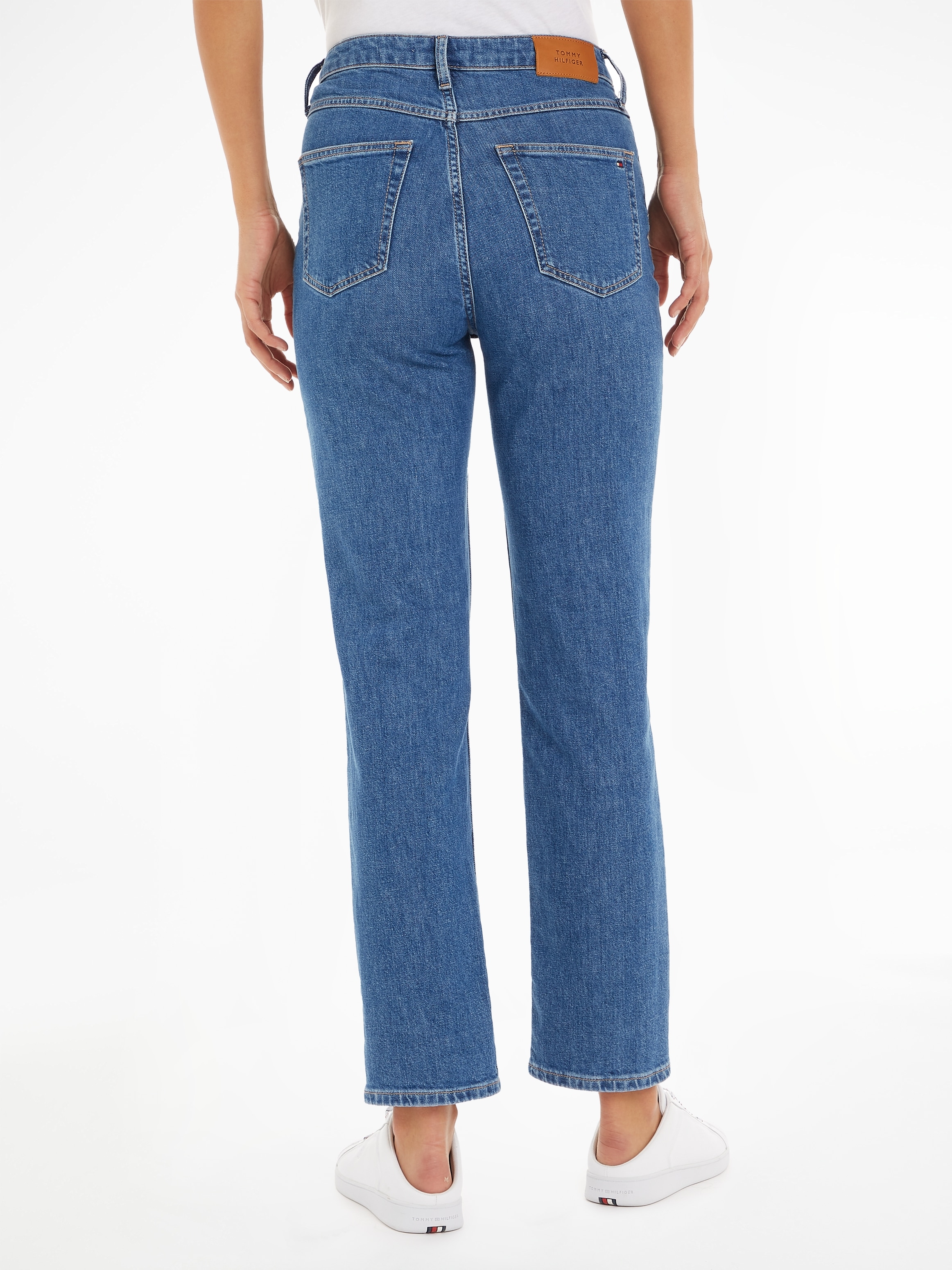 Tommy Hilfiger Straight-Jeans »CLASSIC STRAIGHT Tommy kaufen | Hilfiger Leder-Badge mit HW«, BAUR