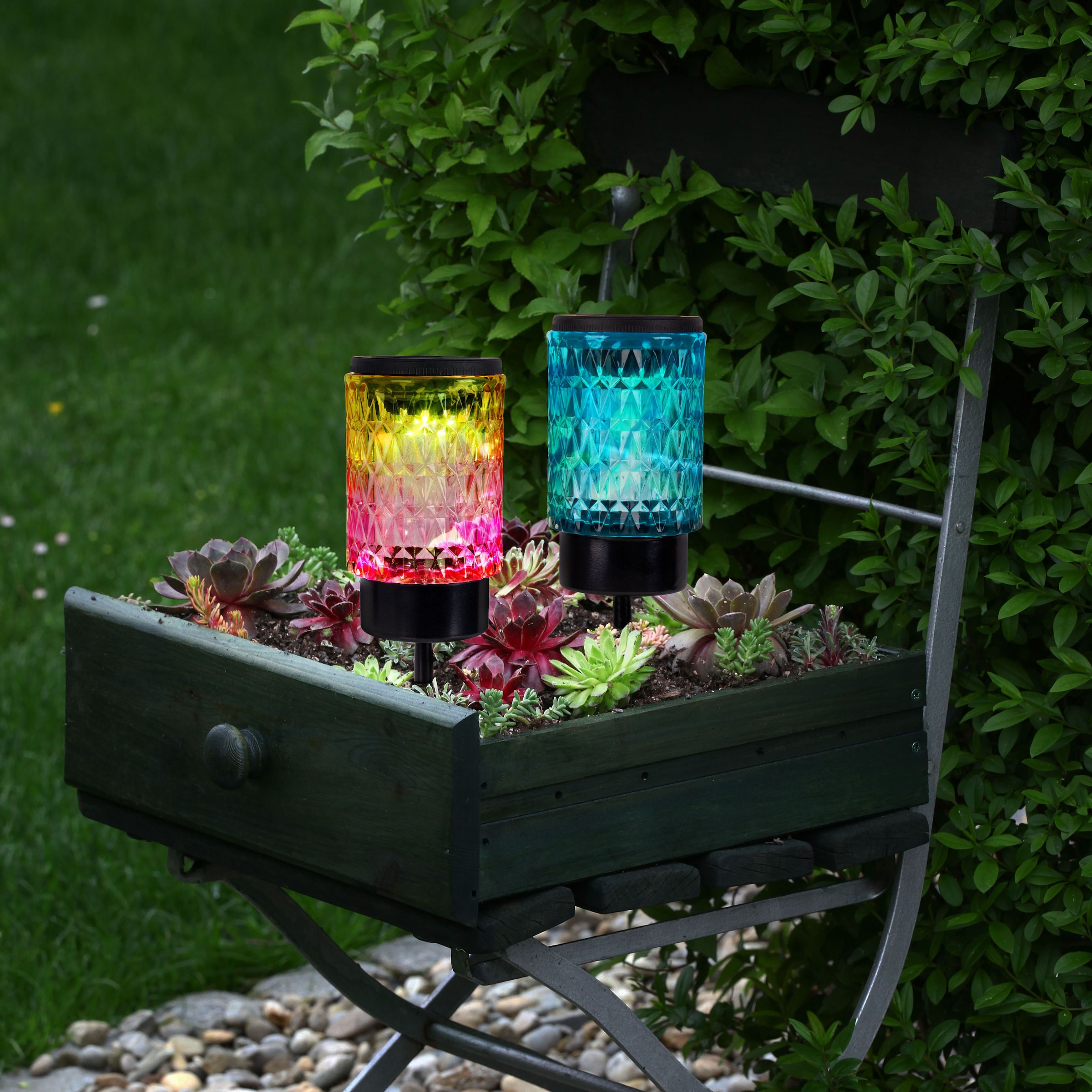 näve LED Solarleuchte »Mila«, 2 flammig, Leuchtmittel LED-Modul | LED fest integriert, 2er Set Dekoerdspieß, Glas 1x rot, 1x blau, Dämmerungssensor, H: 25cm
