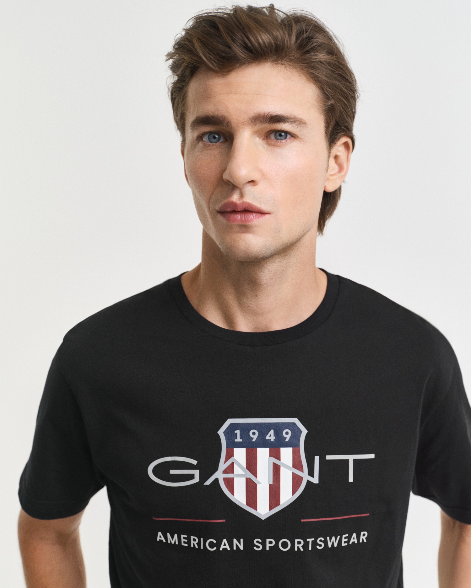 Gant T-Shirt »REG ARCHIVE SHIELD SS T-SHIRT« mit Logodruck auf der Brust