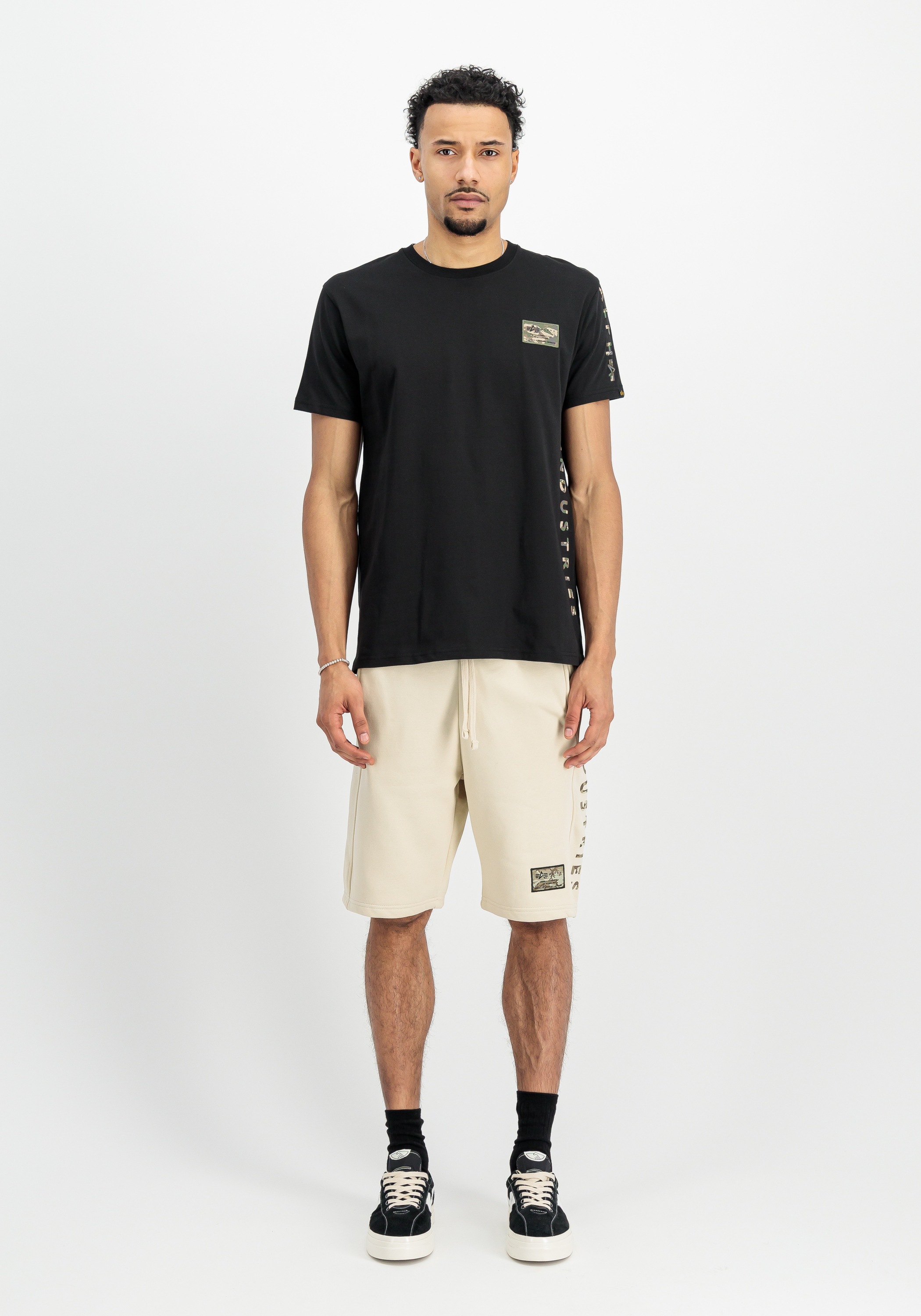 Thumbnail - Alpha Industries Shorts "Camo Jogger Shorts"