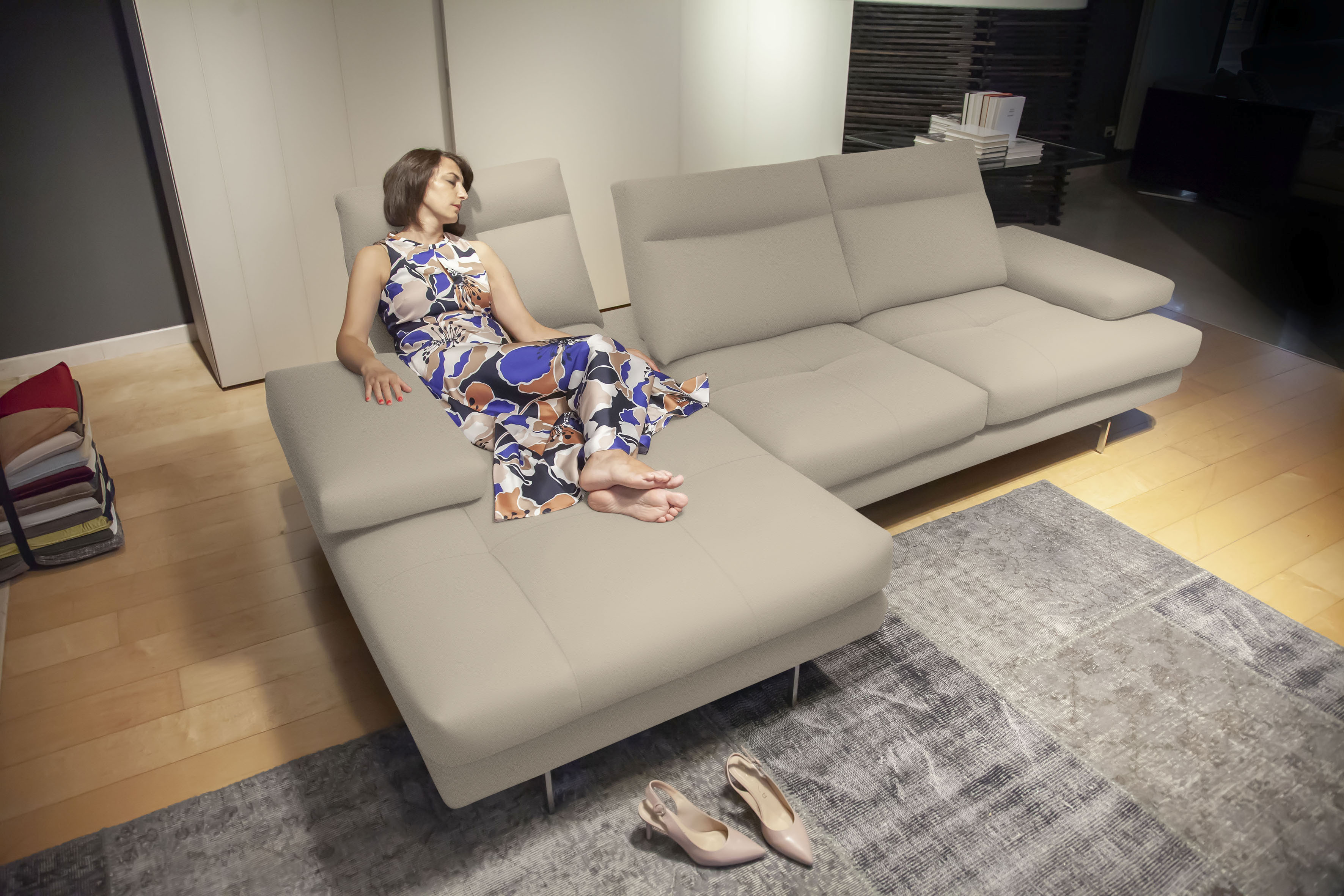 CALIA ITALIA Ecksofa "Toby Wing, B/T: 278/153 cm, Designsofa mit hohem Sitzkomfort, L-Form" inklusive Sitztiefenverstellung, Füße in chrom glänzend