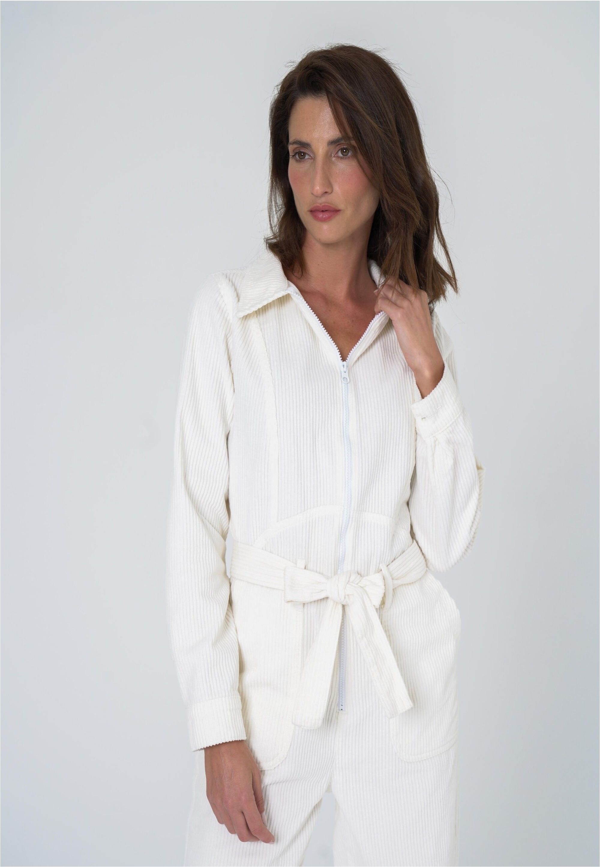 freshlions Jumpsuit »Gabriela«, mit Bindeband in der Taille