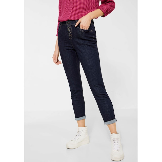 ONE mit STREET kaufen BAUR Mom«, | Gürtelschlaufen Slim-fit-Jeans den »Style Kontrastnähten an