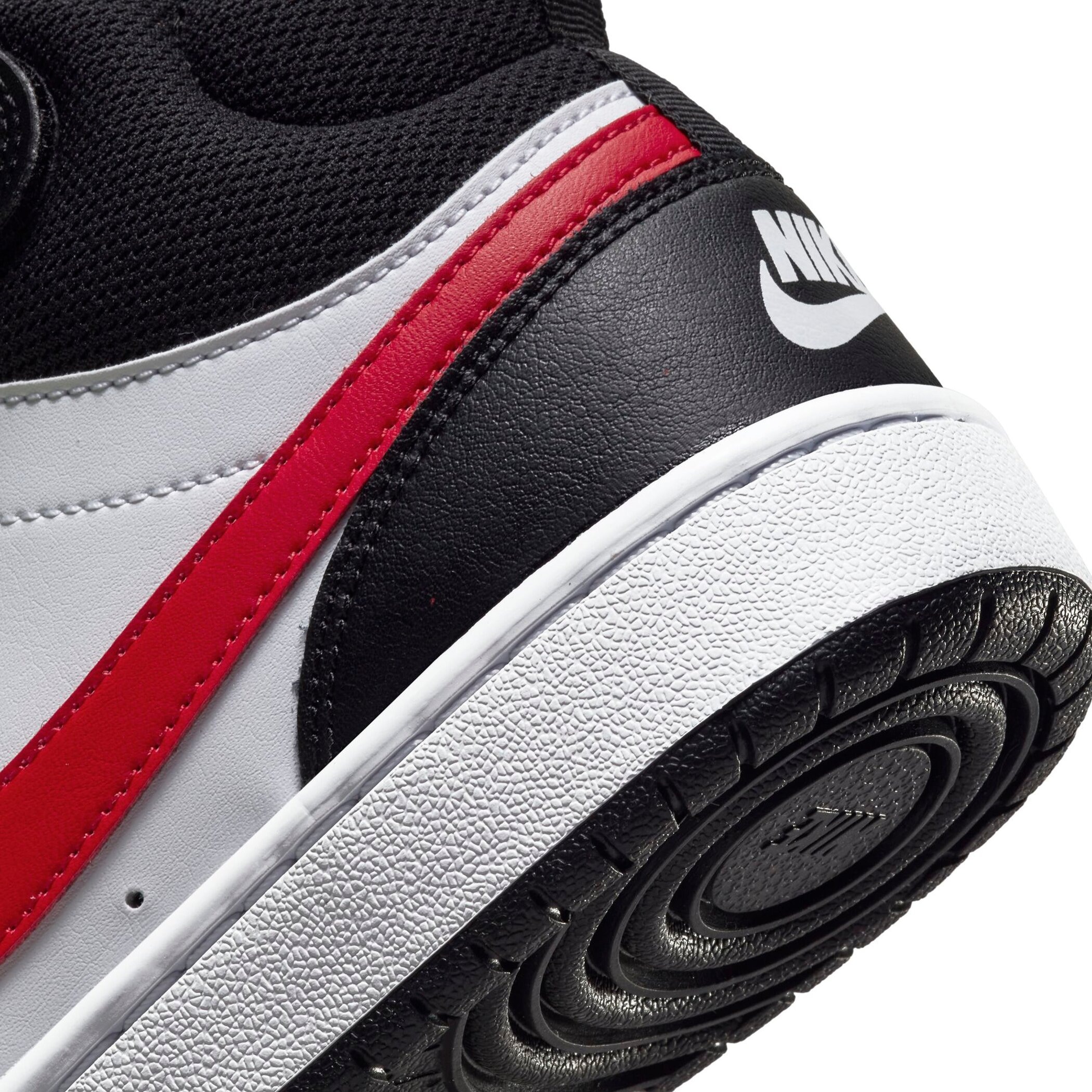 Nike Sportswear Sneaker »COURT BOROUGH MID 2 BG«  Design auf den Spuren des Air Force 1, für Kinder & Jugendliche