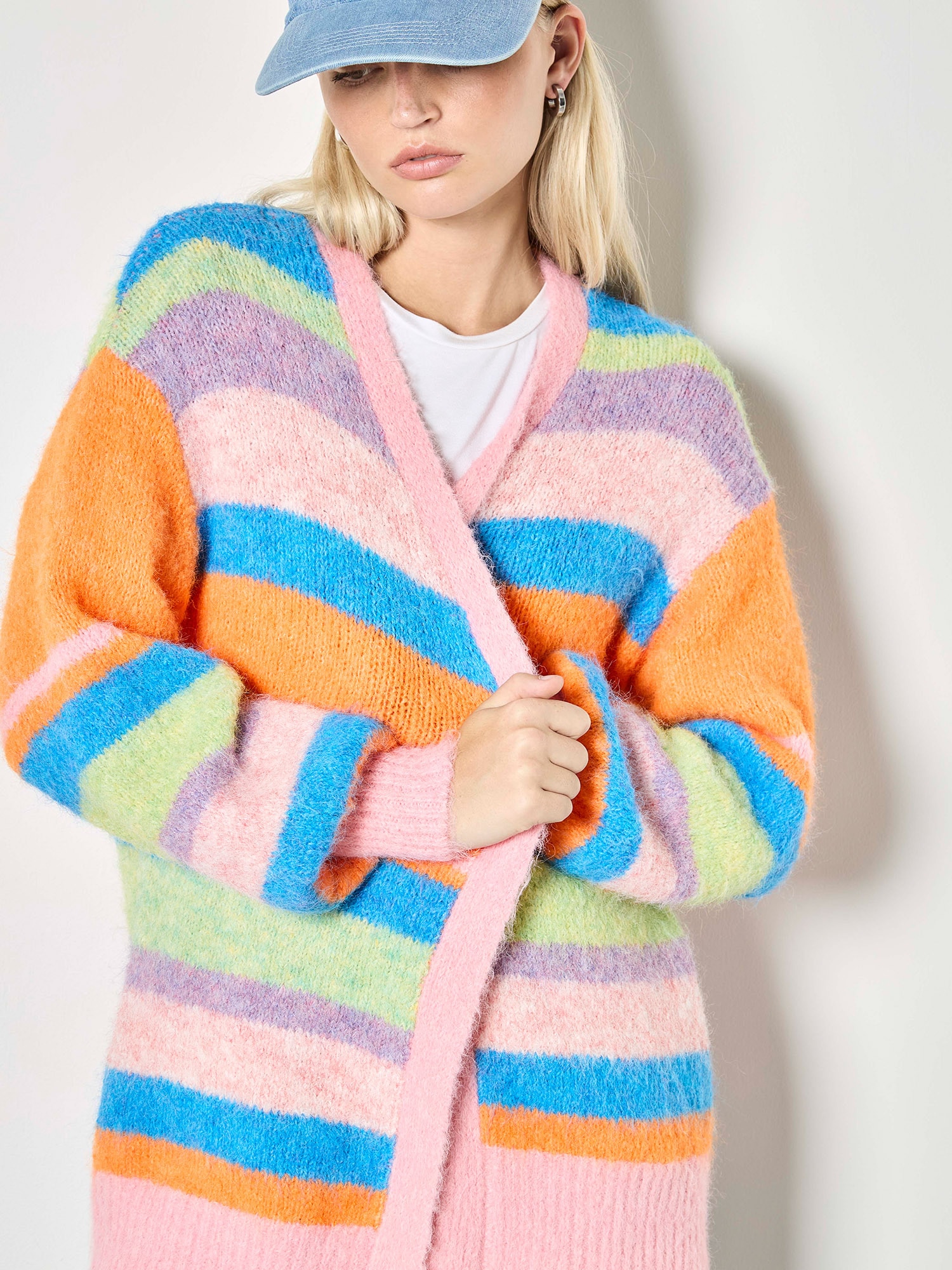 Apricot Strickjacke »Strickjacke« mit Streifen