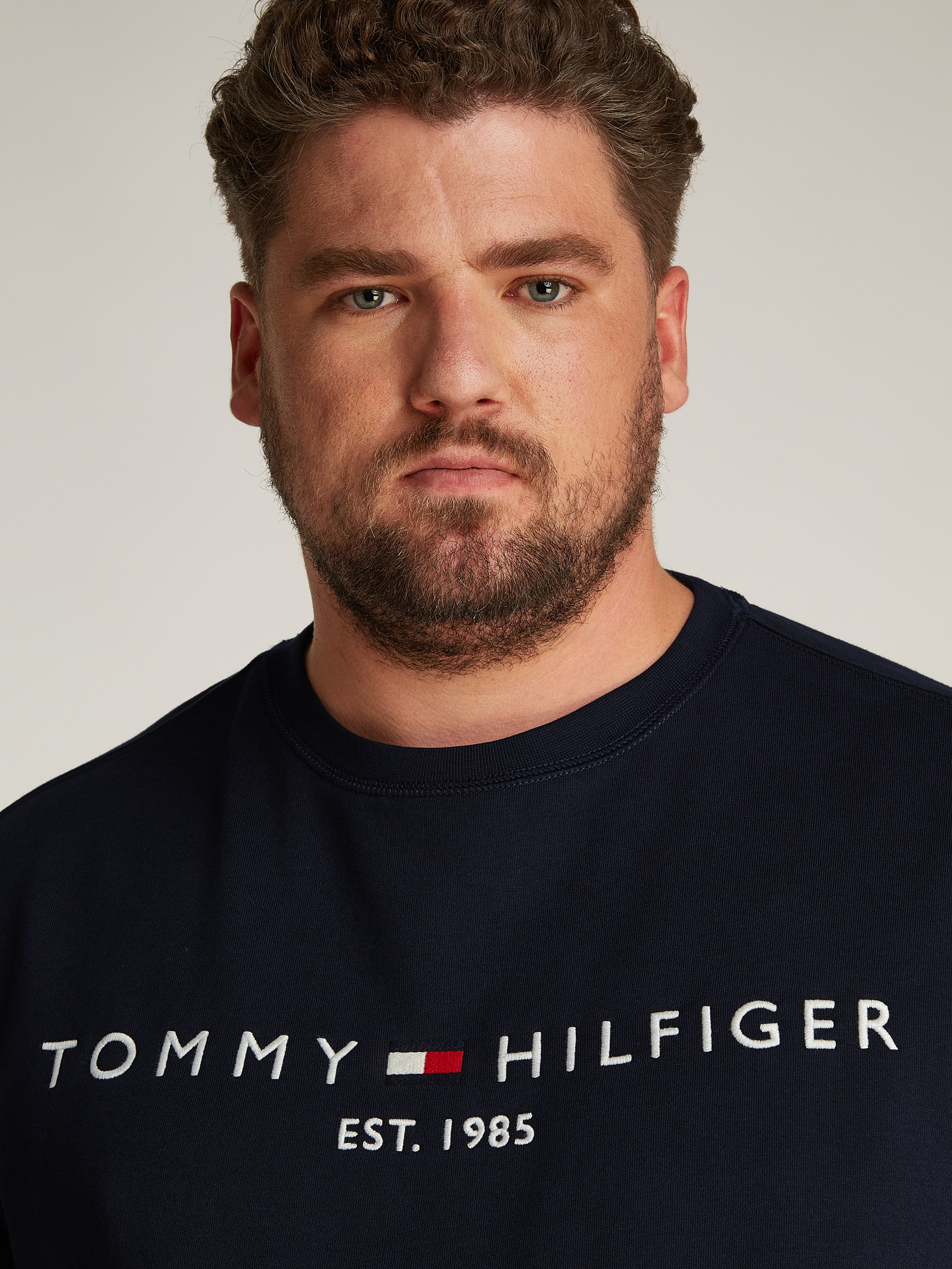 Tommy Hilfiger Big & Tall Sweatshirt »BT-TOMMY LOGO SWEATSHIRT-B«, in Großen Größen, mit Logodruck