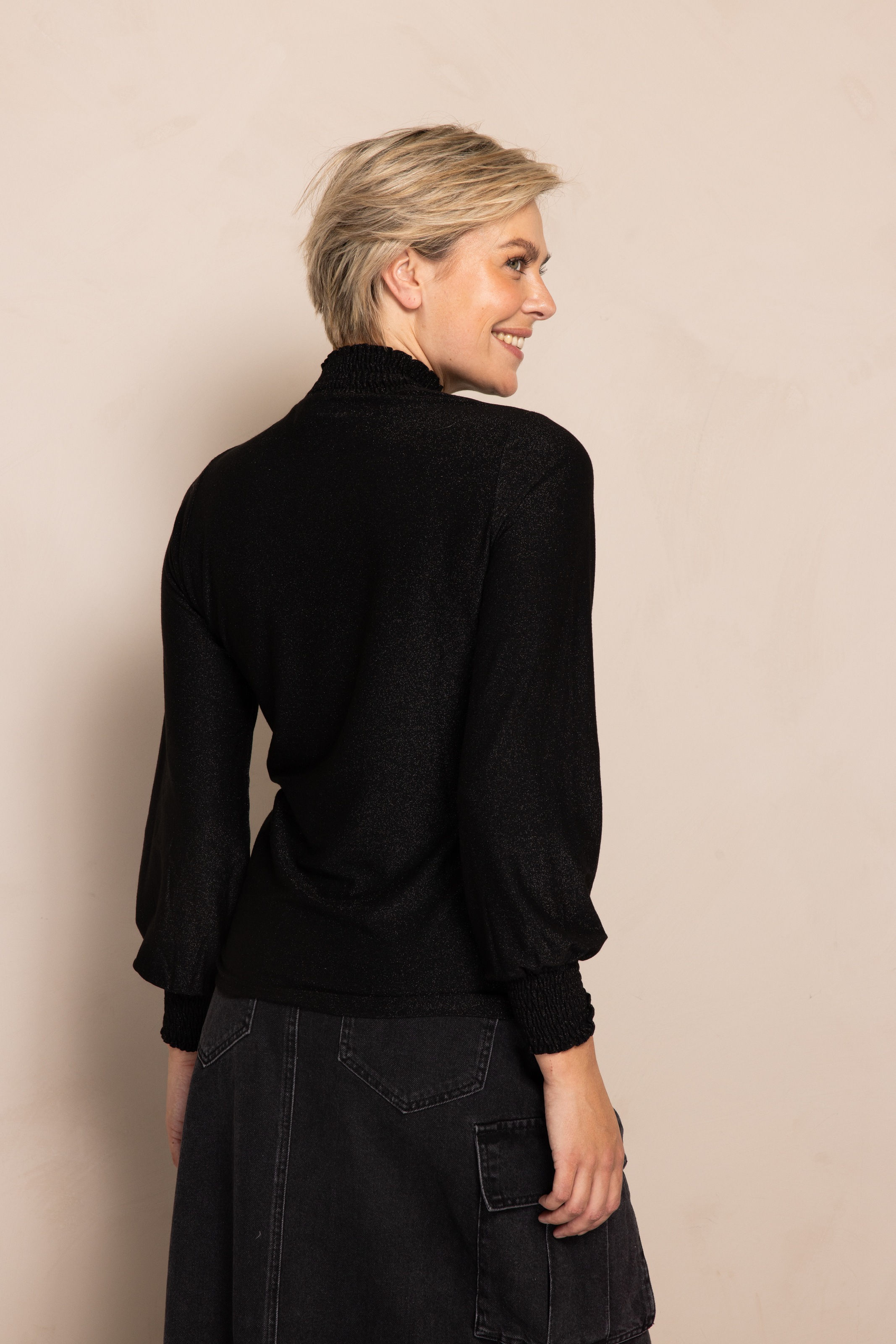 Zhrill Stehkragenshirt "ZHVEZNA" mit Schimmer-Effekt günstig online kaufen