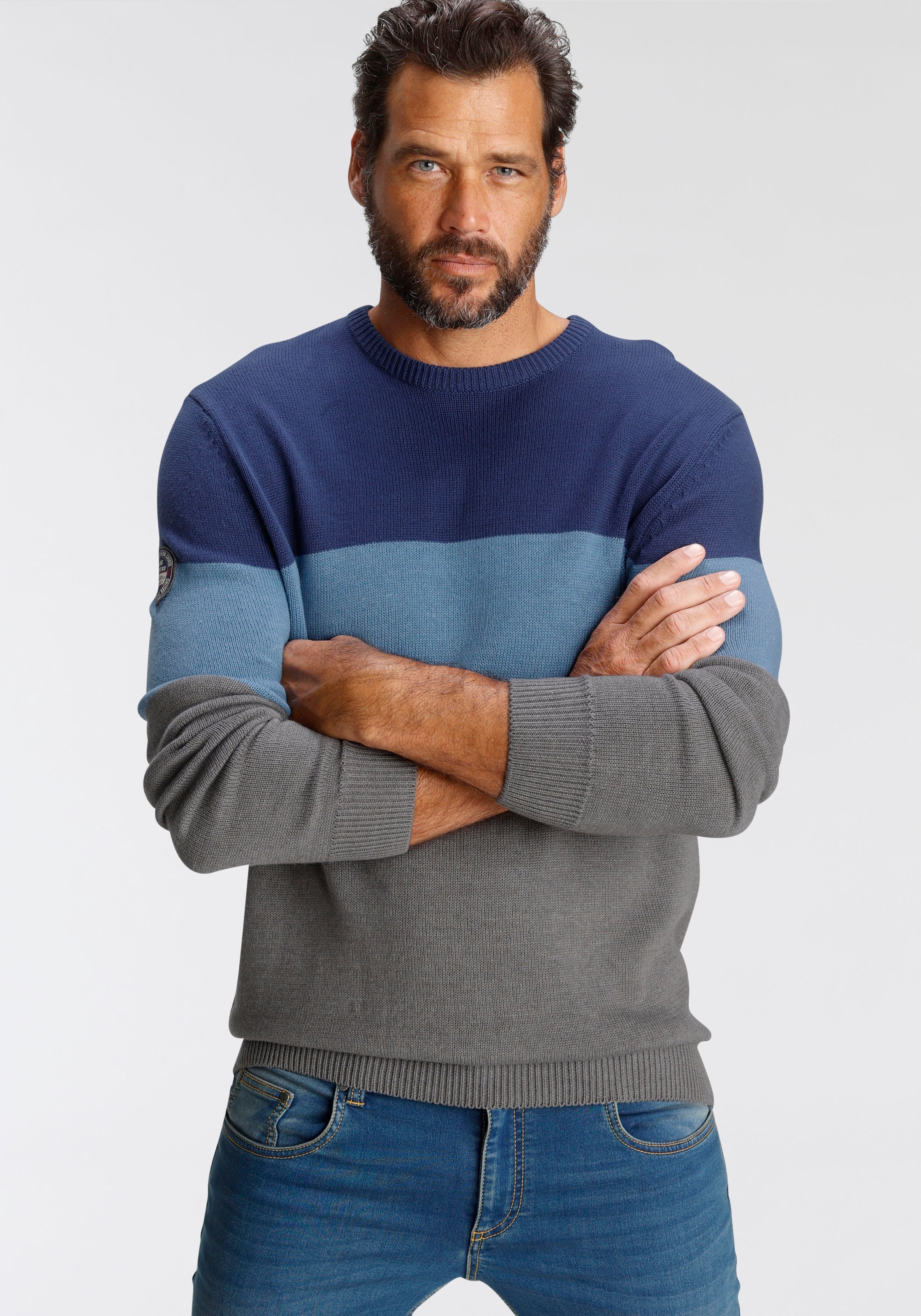 Rundhalspullover MAN'S WORLD "Bis Größe 5 XL", Herren, Gr. 4XL (68/70), grau (blau, hellblau, grau), Feinstrick, Obermaterial: 50% Baumwolle, 50% Polyacryl, normal, Rundhals, Rippstrickbündchen, Pullover Rundhalspullover, mit Blockstreifen 3