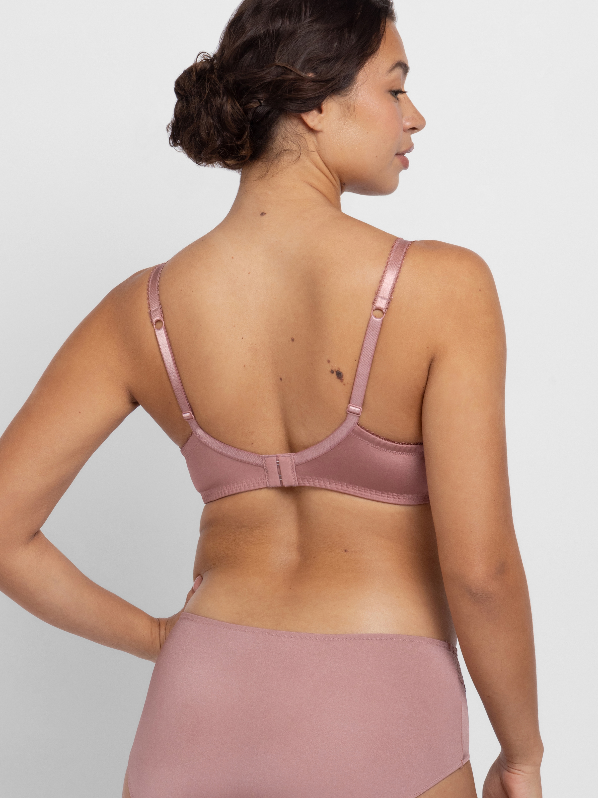 Dorina Bügel-BH »Celine« 2er Pack,  Mikrofaser-Rückenflügel mit Power-Mesh