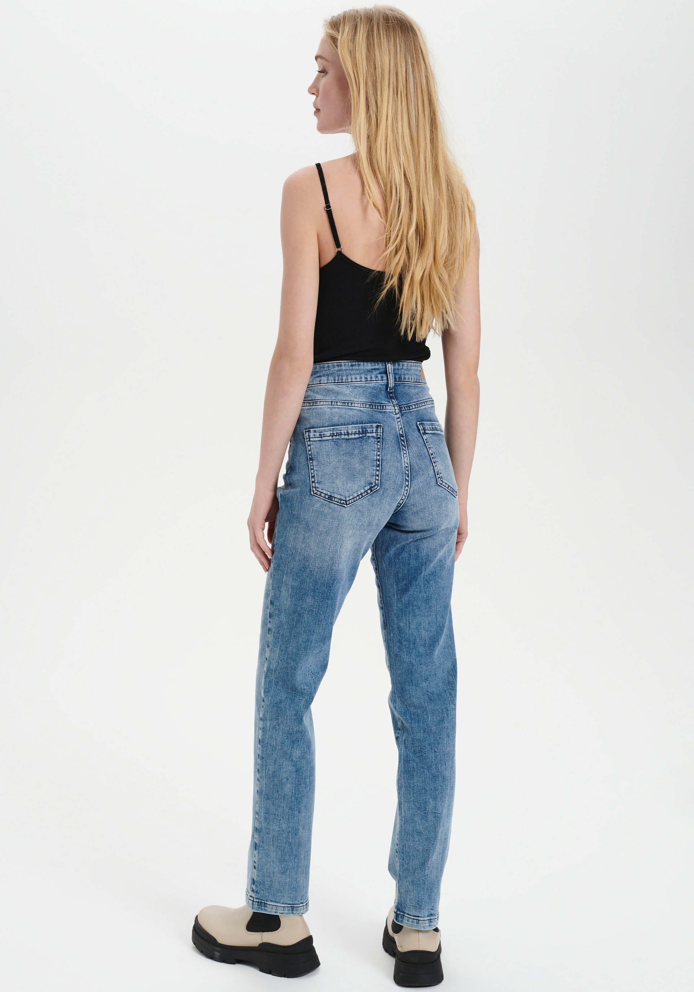 Saint Tropez Spaghettitop »SZ-MAYA STRAP TOP«, mit Seidenanteil