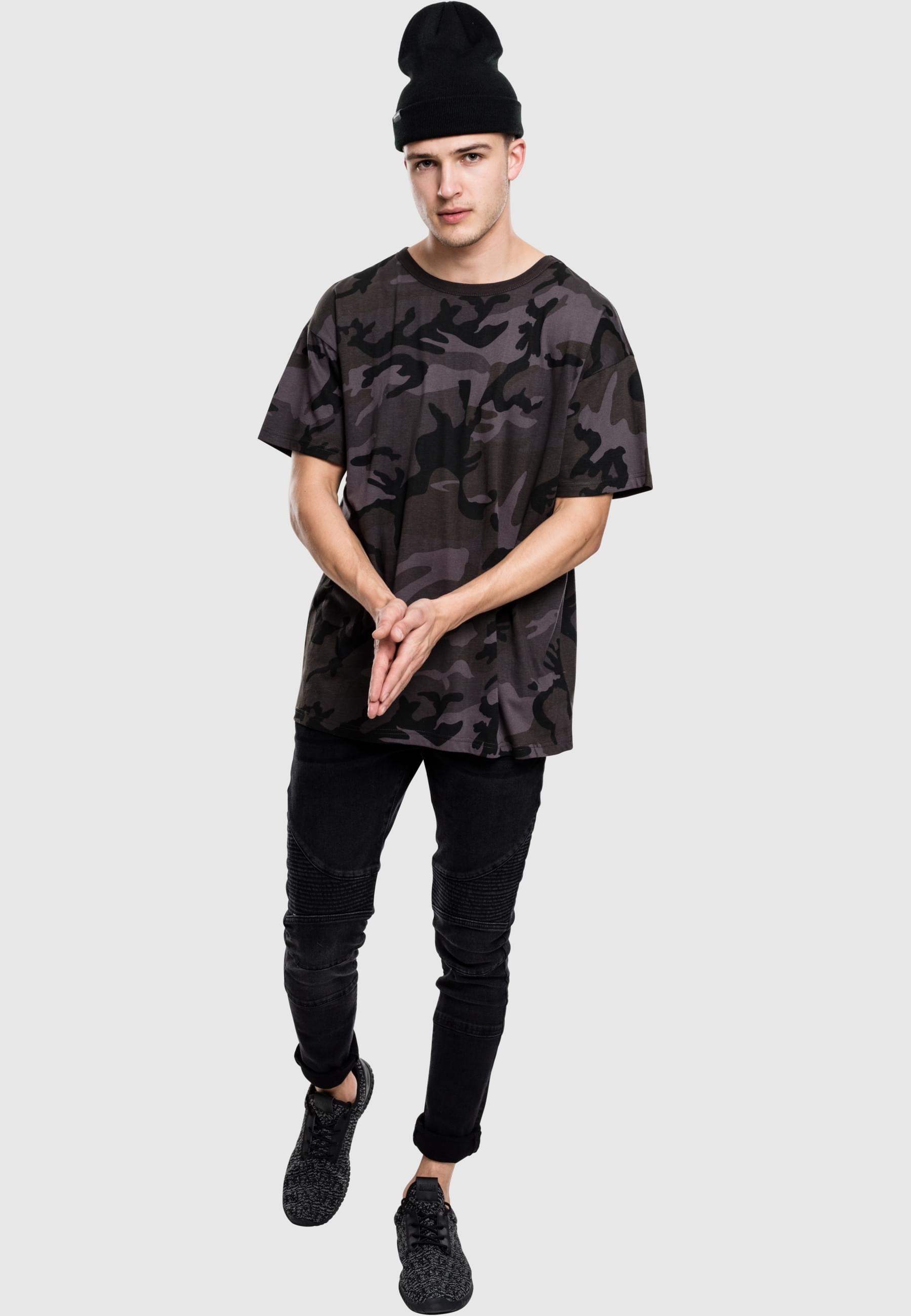 URBAN CLASSICS Kurzarmshirt »Urban Classics Herren Camo Oversized Tee«, (1 tlg.)