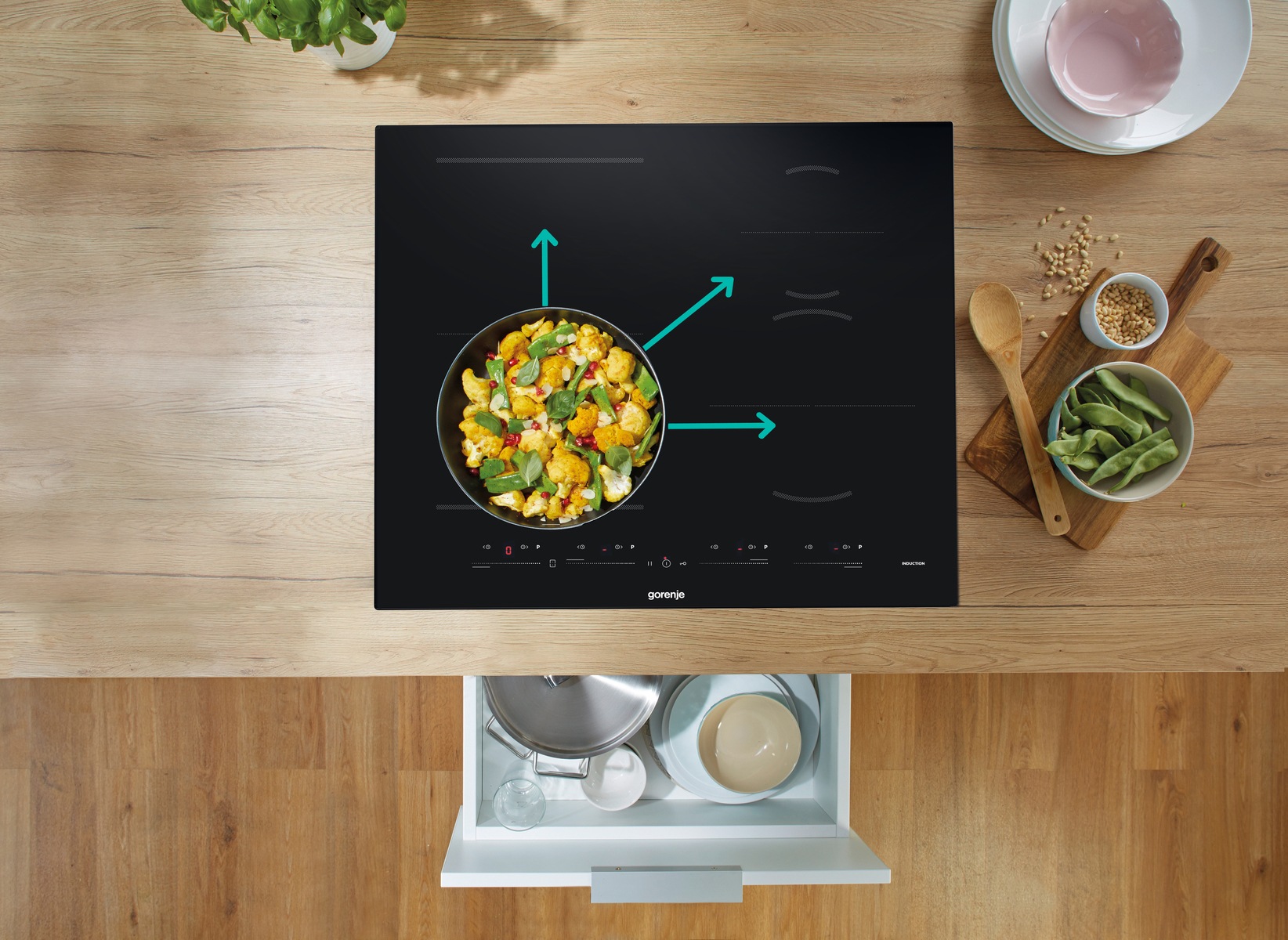 GORENJE Flex-Induktions-Kochfeld »GI 6442 BSCE«, AreaFlex verbindet Kochzonen für gleichmäßiges Garen in großen Töpfen.