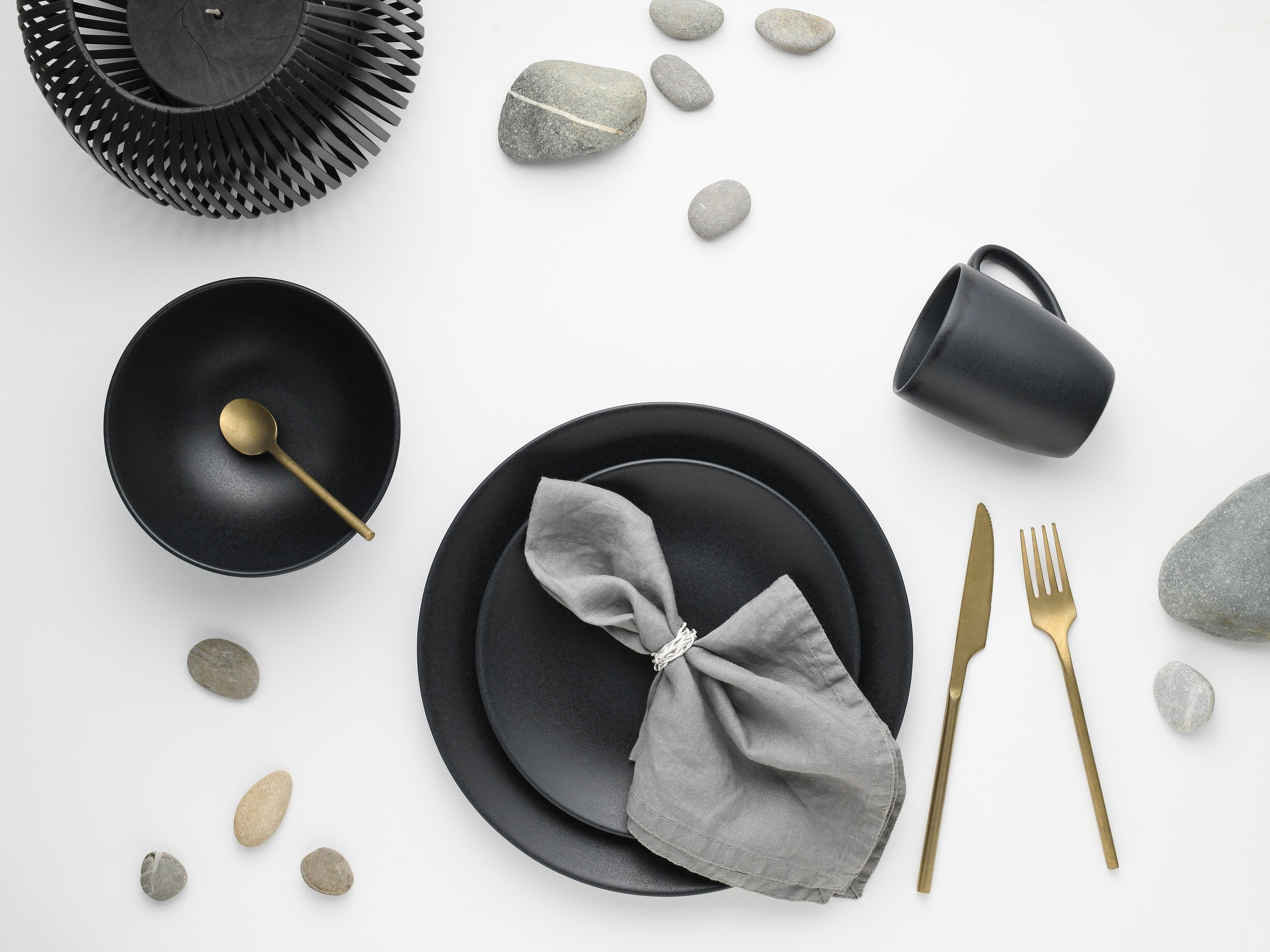 CreaTable Kombiservice »Geschirr-Set Soft Touch Black«, (Set, 16 tlg., Kaffeeservice und Tafelservice im Set, für 4 Personen), Service, schwarz, seidenmatte Glasur, 16 Teile, für 4 Personen