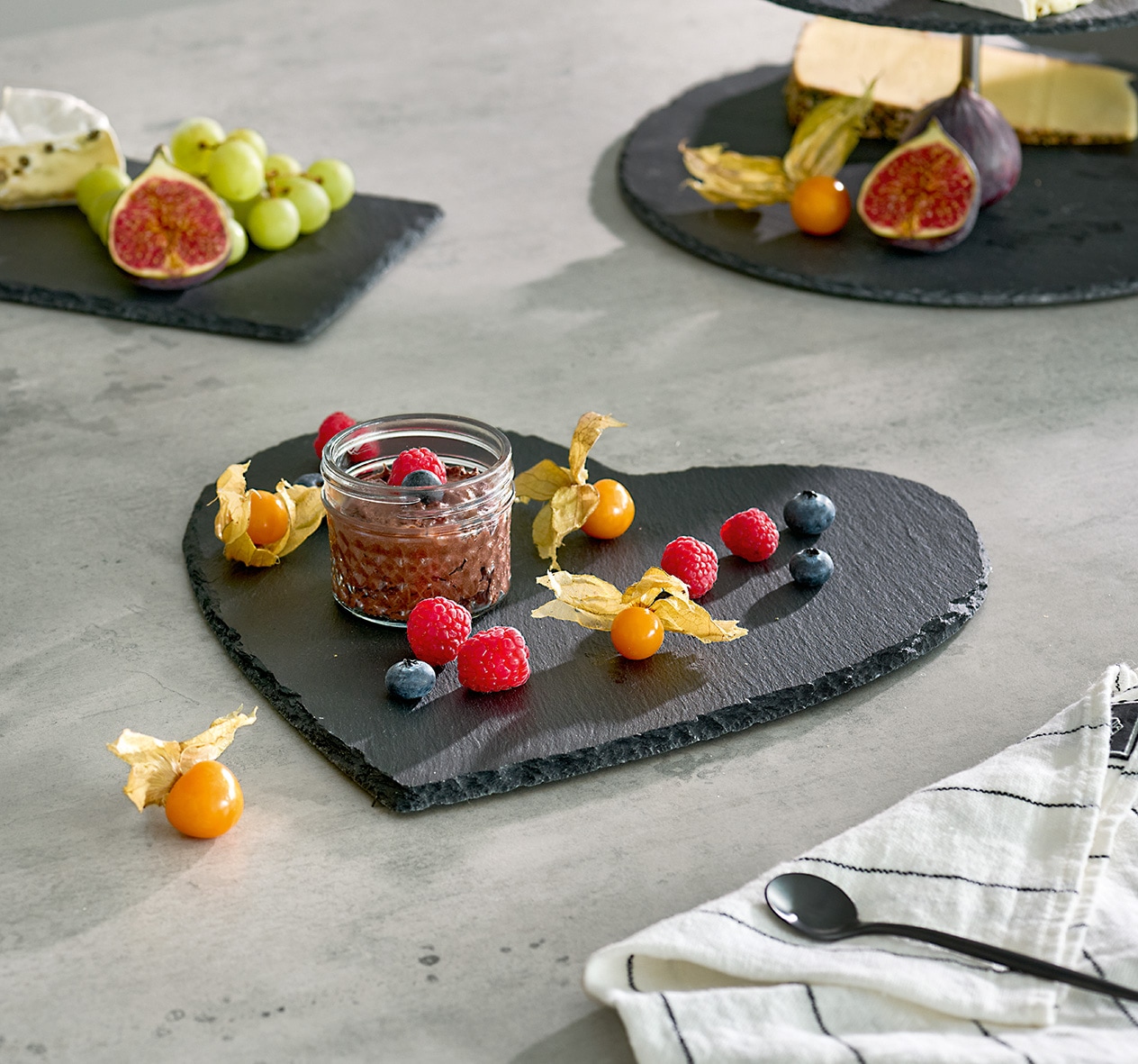 Zeller Present Servierplatte »Servierplatten, Schiefer, 4tlg.« "Heart", ca. 30x30x1 cm