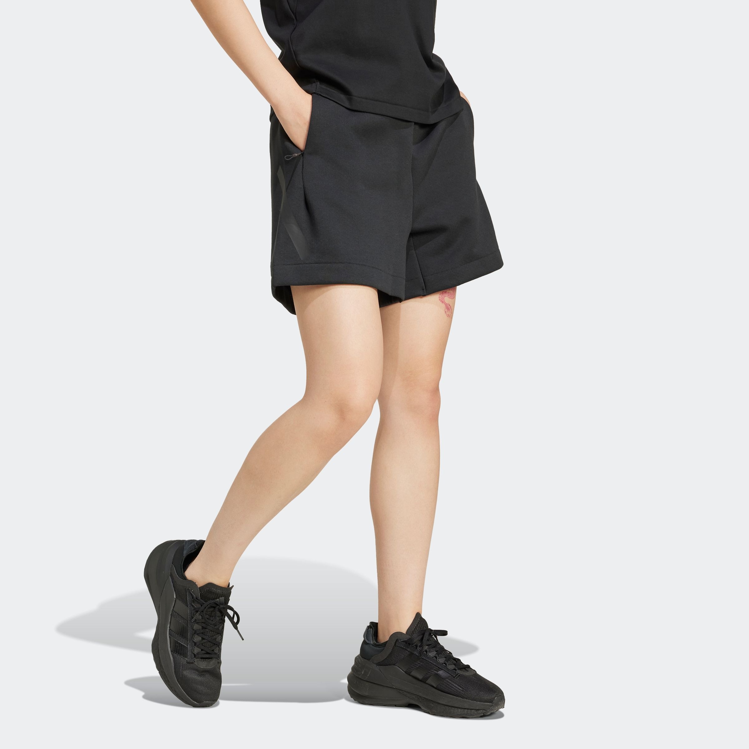 adidas Sportswear Shorts "W Z.N.E. SHORT", (1 tlg.) günstig online kaufen