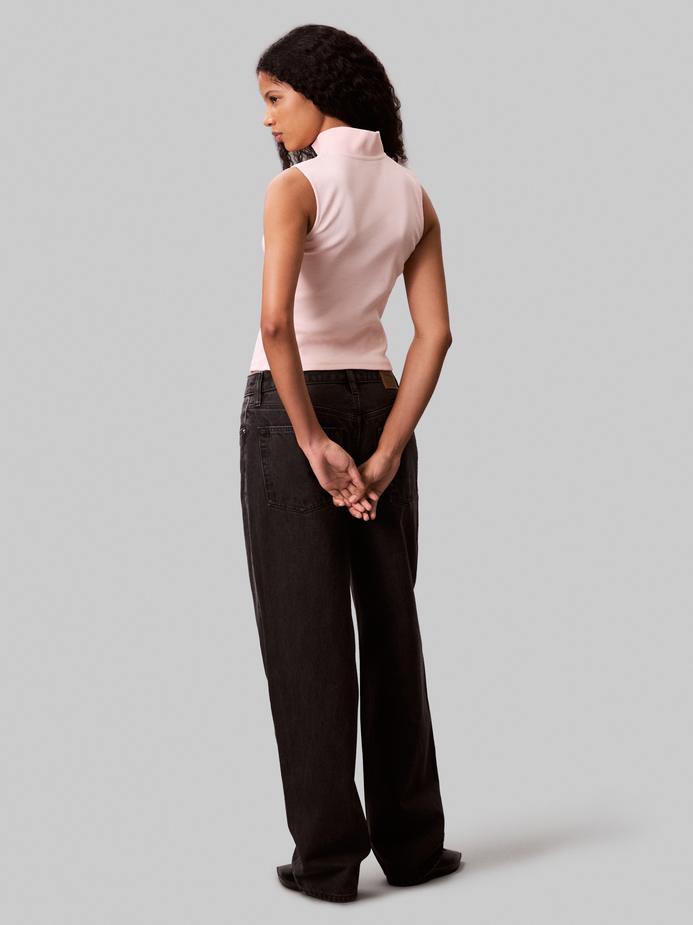 Calvin Klein Jeans Tanktop »A- WOVEN LABEL SL QZ TOP«, Mit Rundhalsausschnitt