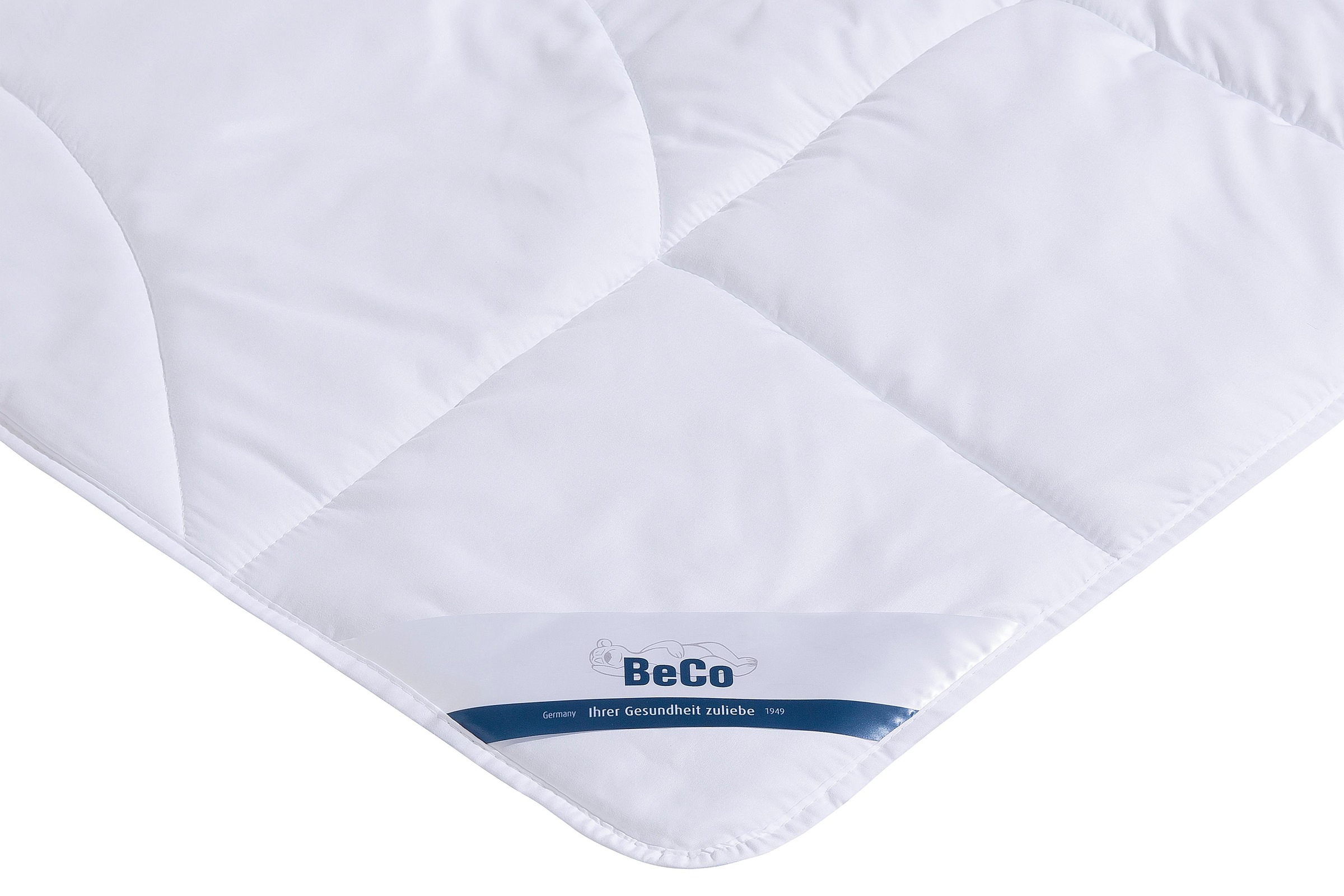 Beco Microfaserbettdecke "Medibett, Bettdecken für Sommer und Winter, in zwei Bezugsvarianten" leicht Füllung Polyester 1 Stk. tlg. Bettdecke 135x200 cm, allergiker geeignet (Hausstauballergiker)