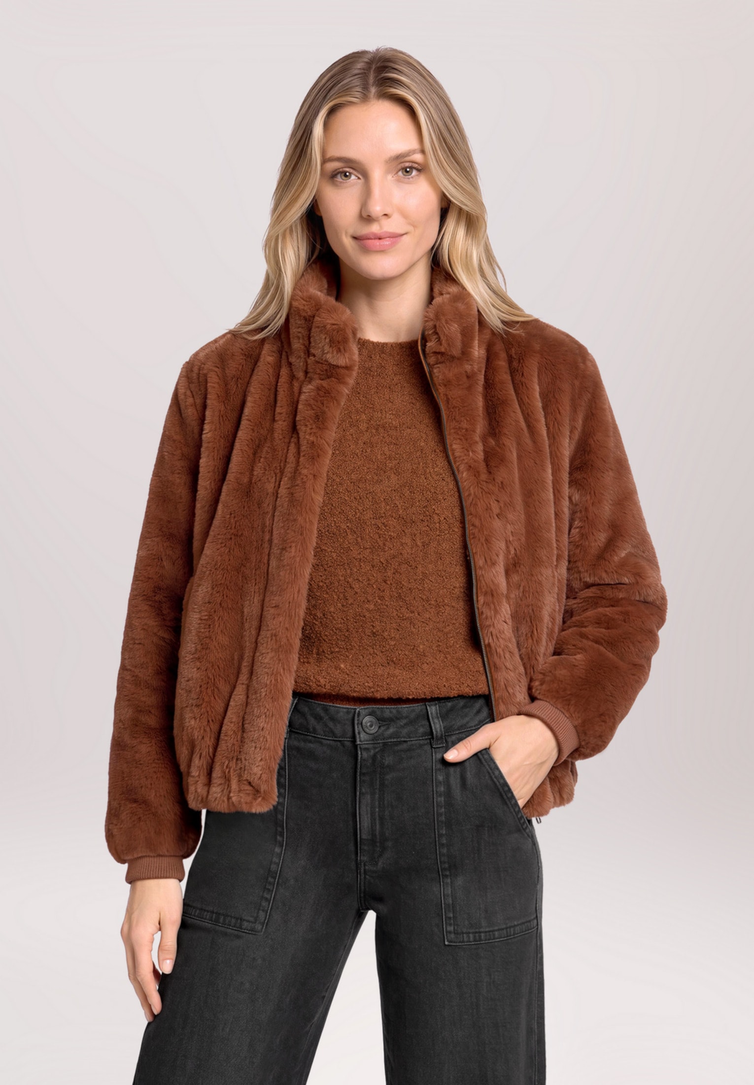 Betty&Co Fellimitatjacke »Damen mit Taschen«