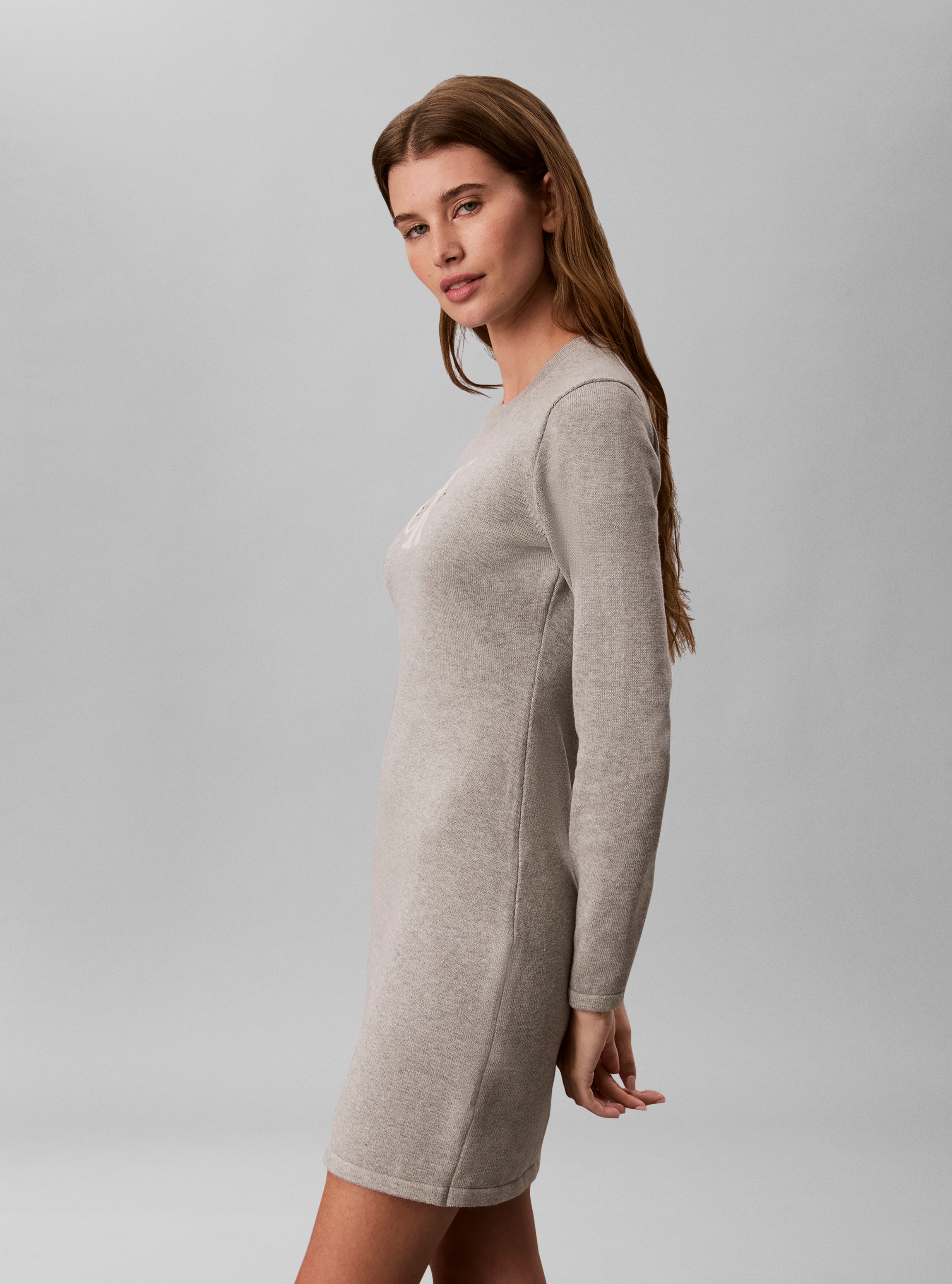 Calvin Klein Jeans Minikleid »LOGO MINIDRESS« Ohne Tasche Regular fit, Logoschriftzug