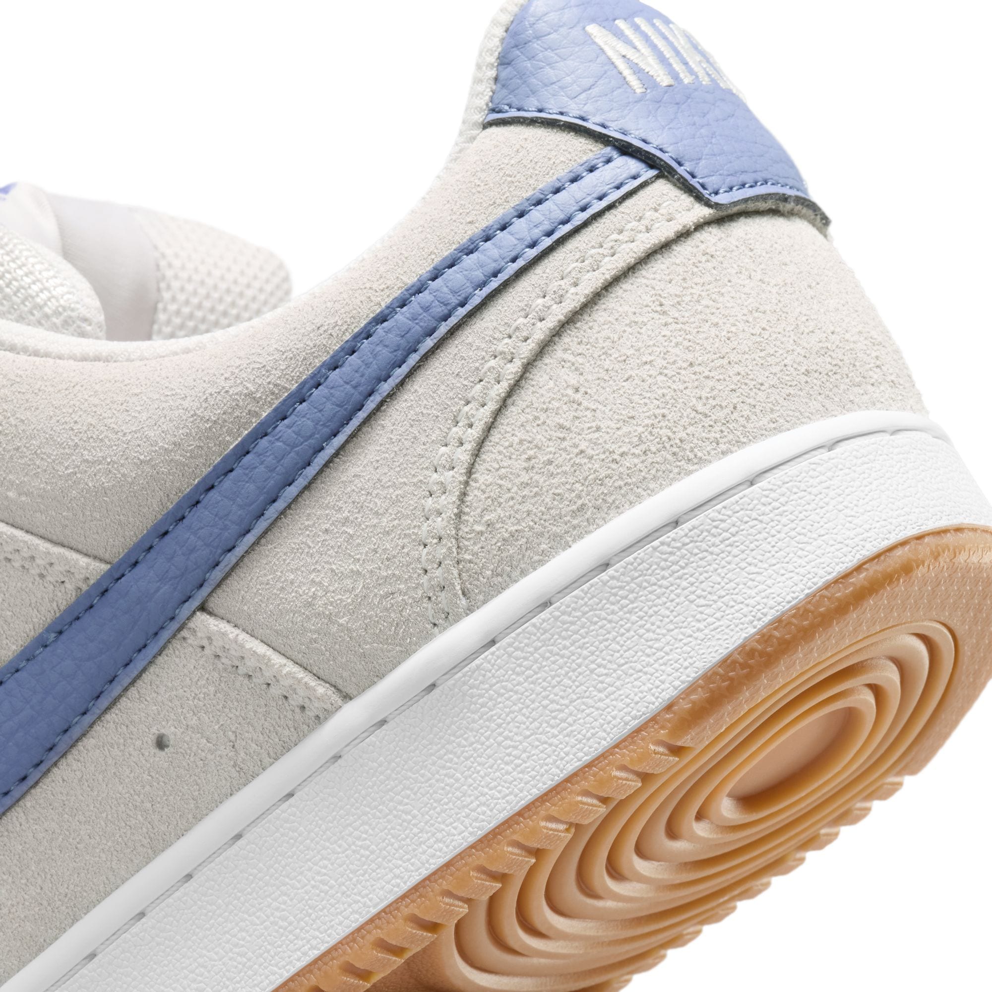 Nike Sportswear Sneaker »COURT VISION LO FL V2«  inspiriert vom Design des Nike Air Force