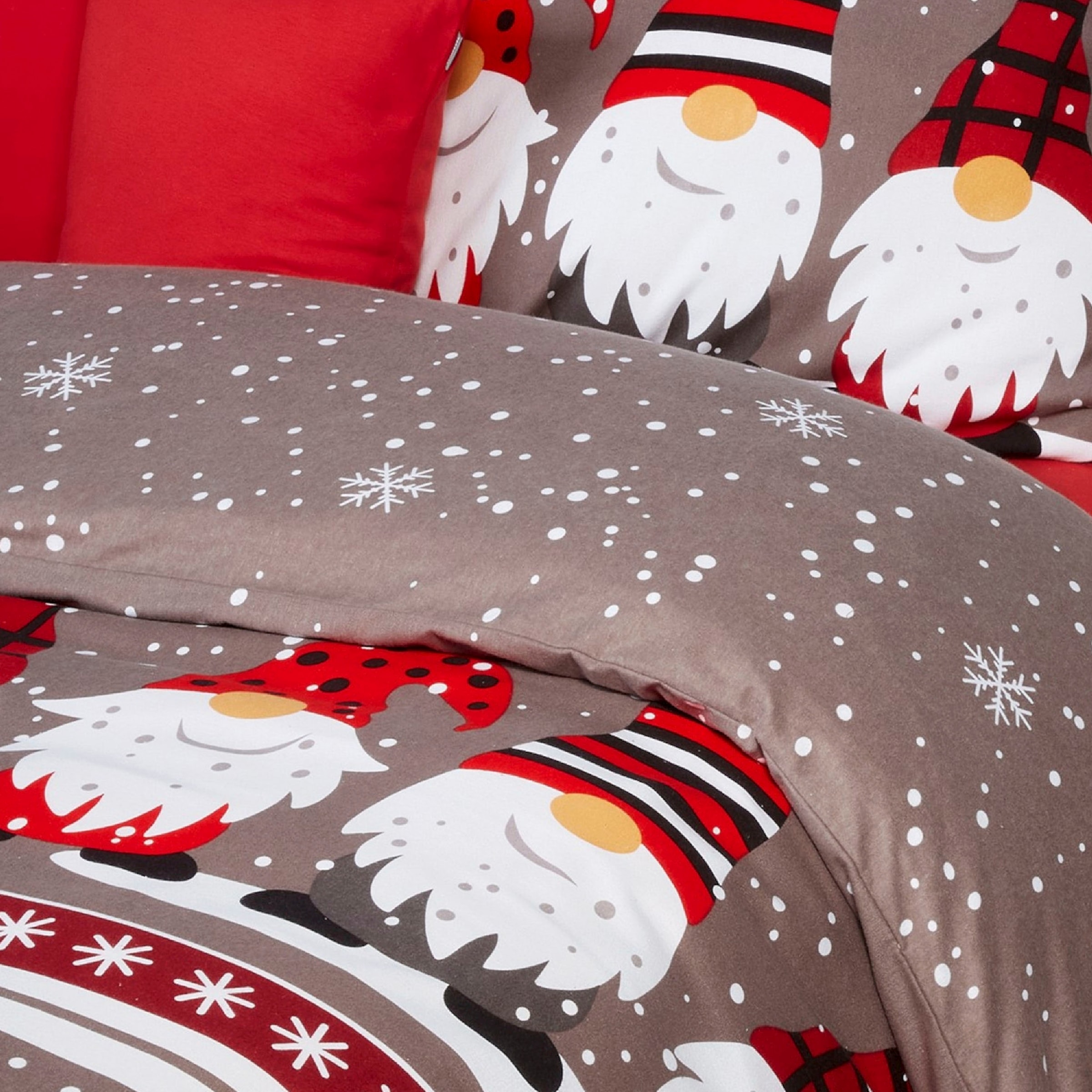 Schiesser Bettwäsche »Wichtel aus weicher Baumwolle mit coolem Winter-Print«, MADE IN GREEN by OEKO-TEX®-zertifiziert