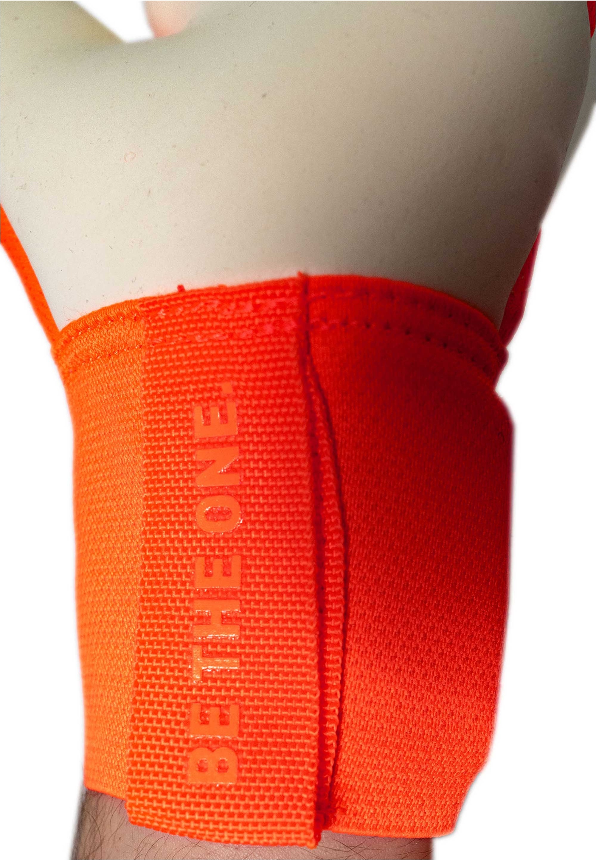 Reusch Torwarthandschuhe »Attrakt Gold X NC« mit mit Full Strap-Verschluss