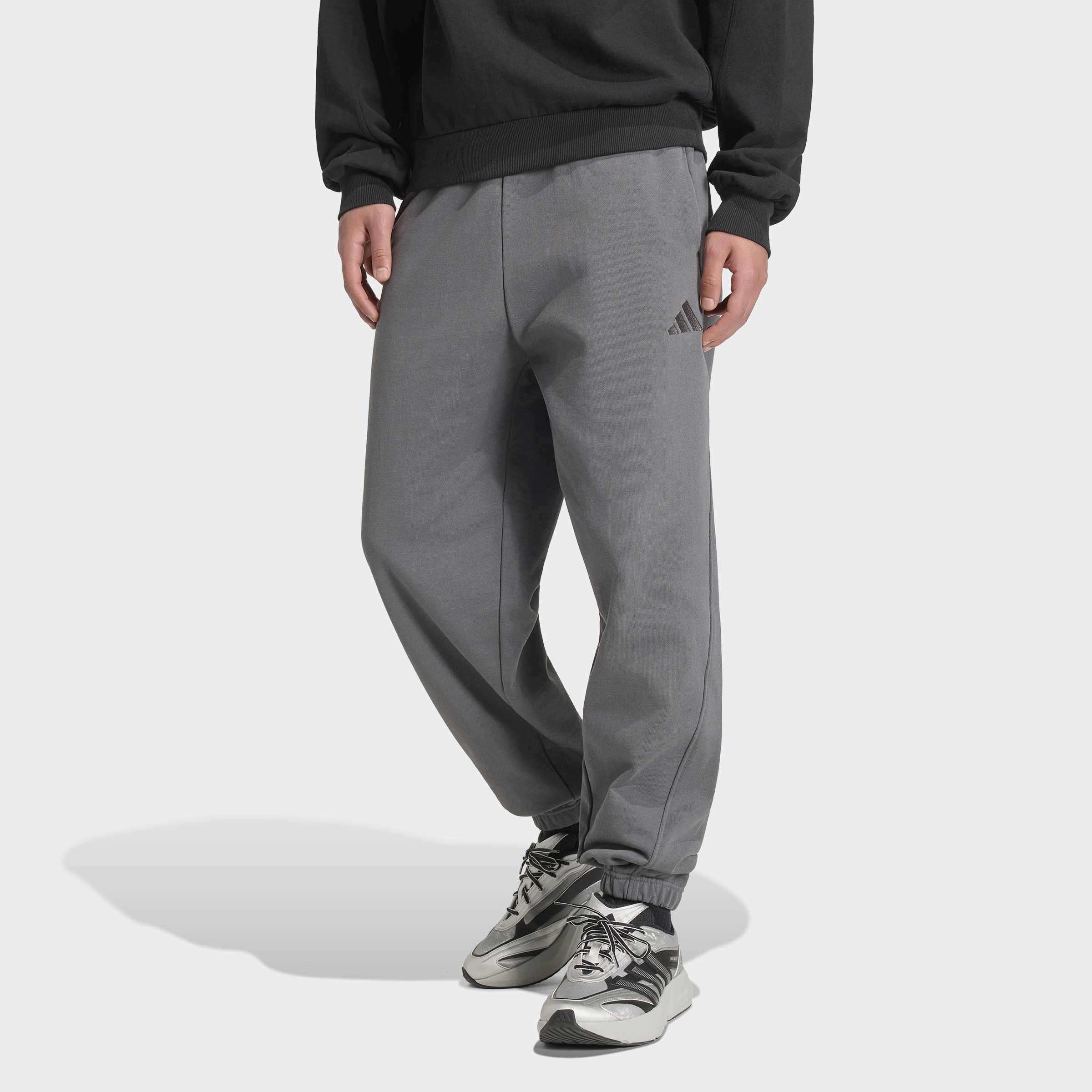 adidas Sportswear "M AK SL R CF PT" Schwere Premium-Qualität, robuste Stoffstruktur