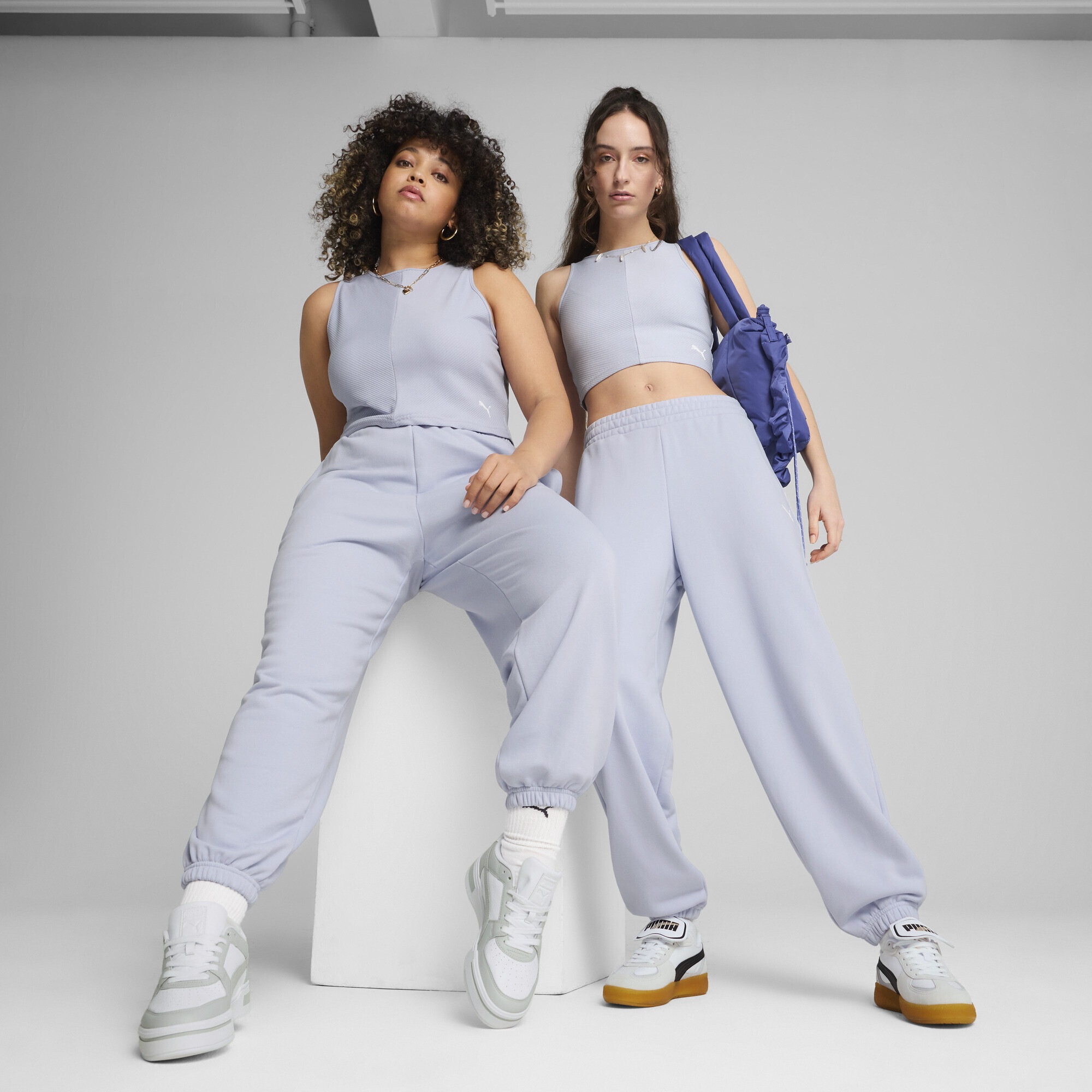 PUMA Sporthose »WARDROBE ESS Relaxed Fit Jogginghose Damen«