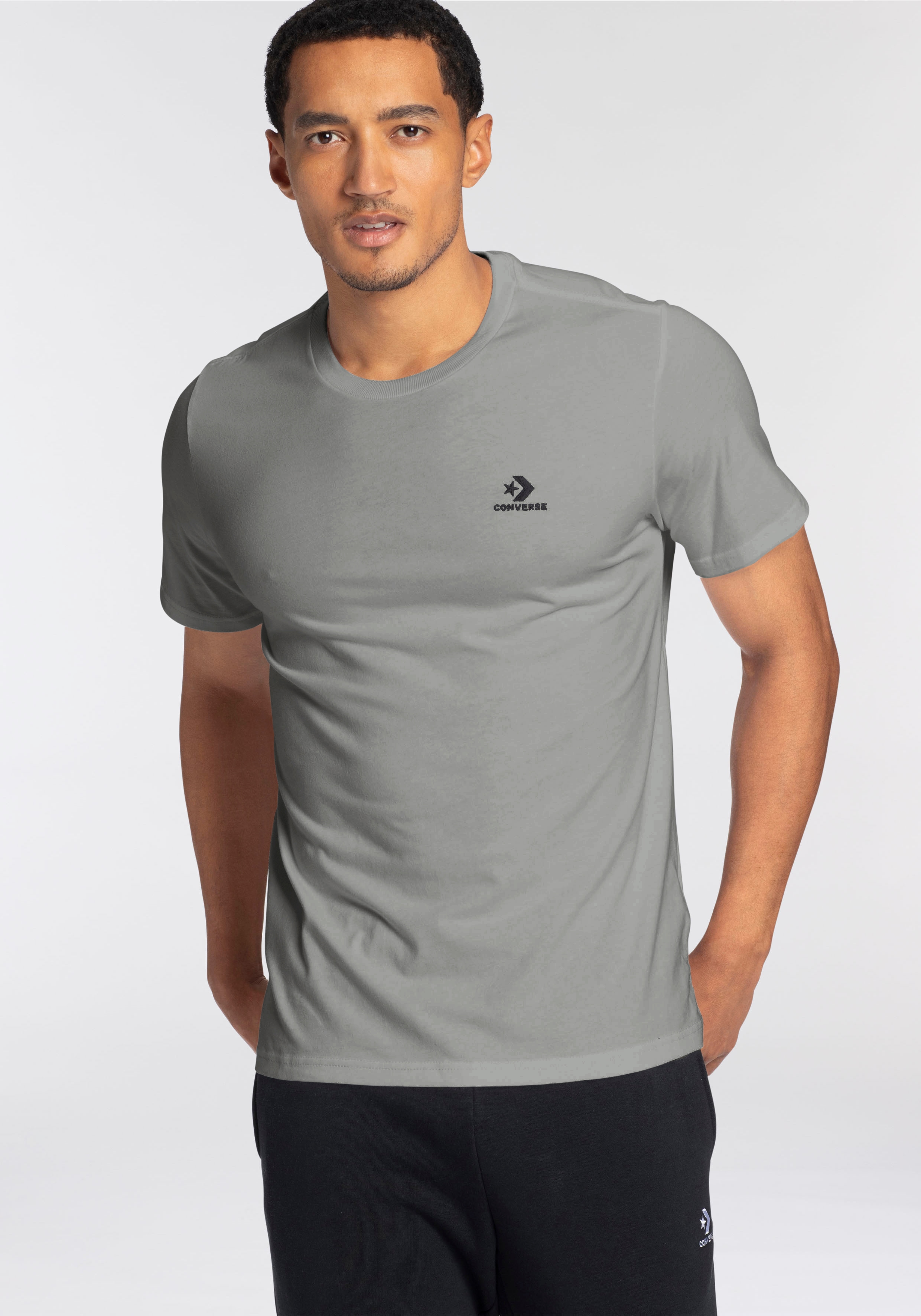 Converse T-Shirt "STAR CHEV EMB TEE" Kurzarm, mit Rundhalsausschnitt, ohne Verschluss, aus Baumwolle