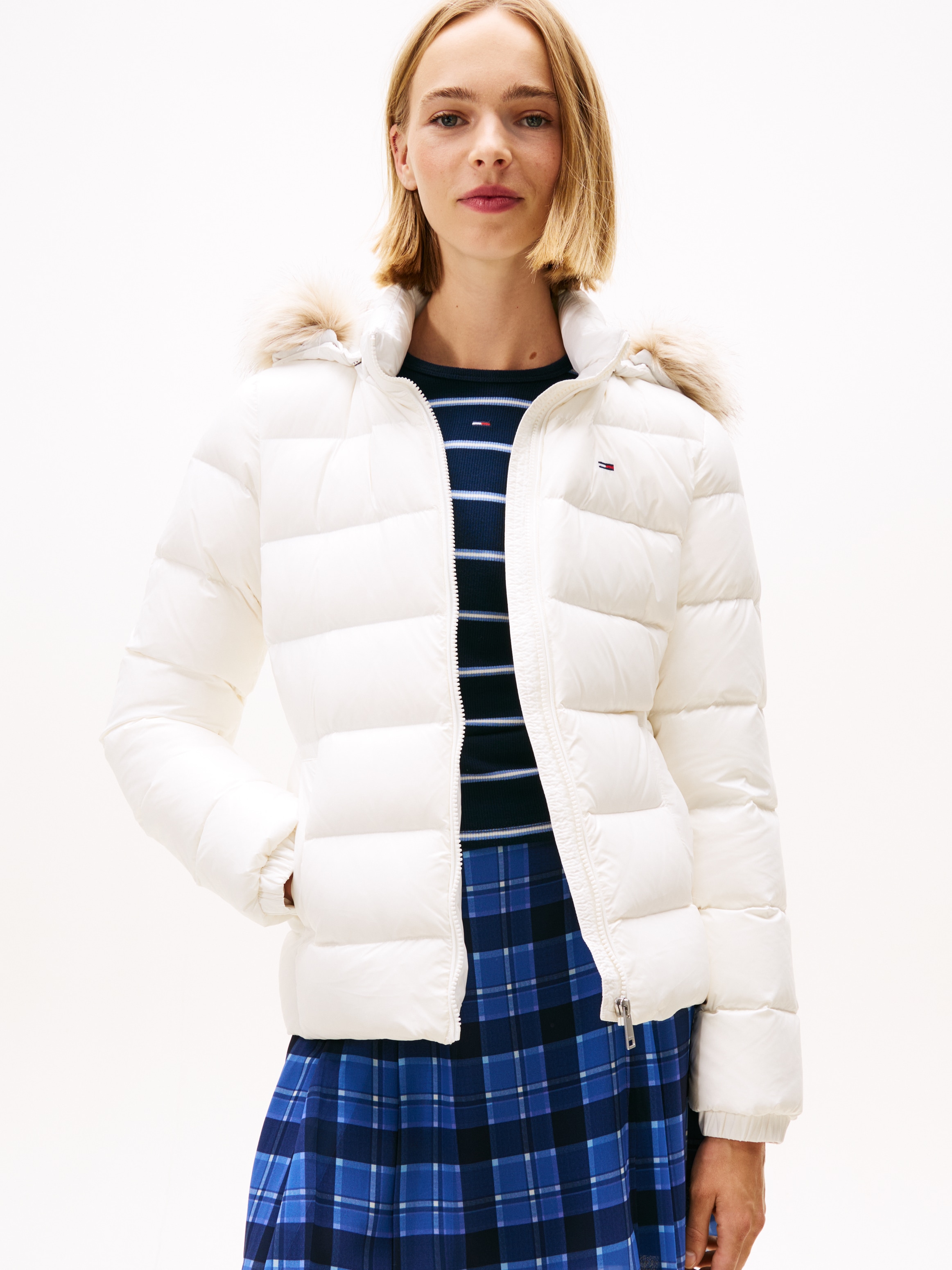 Tommy Jeans Steppjacke "TJW BASIC HOODED DOWN JACKET EXT" mit Kapuze Kunstfaser