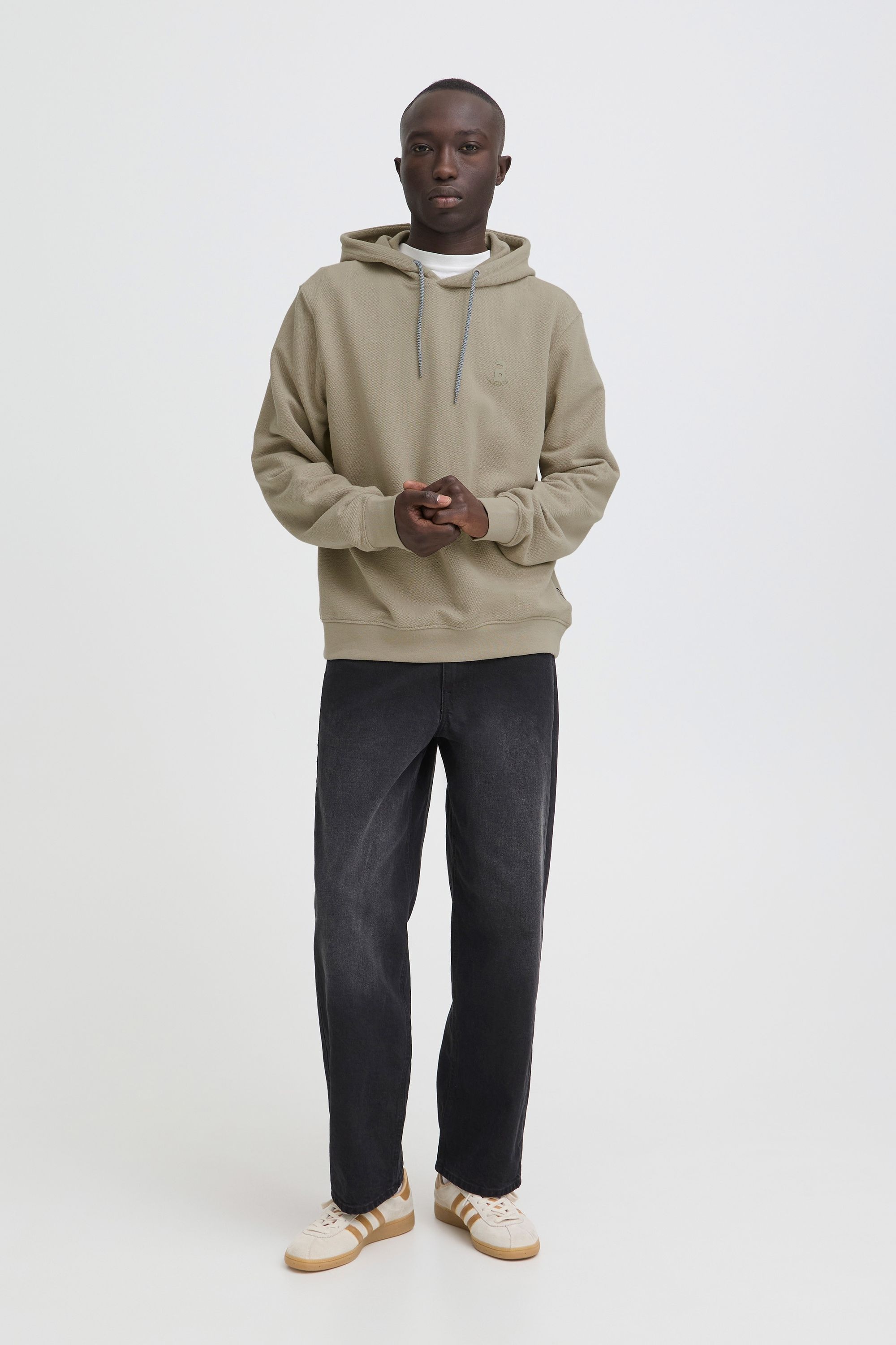 Blend Kapuzenpullover »BHJuma« Bequemer Hoodie mit kontrastfarbener Kordel