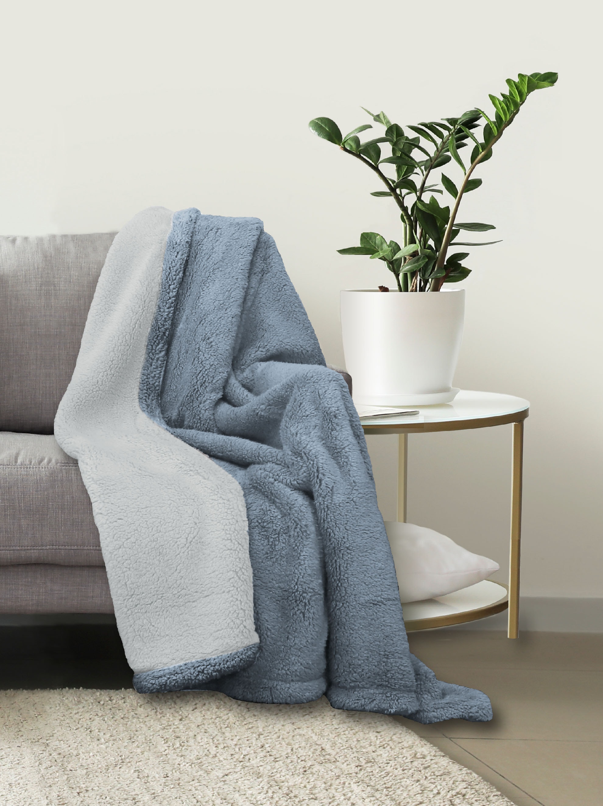Biberna Tagesdecke »Tagesdecke Sherpa«, Kuscheldecke, superweiche + warme Sherpa Wende-Decke